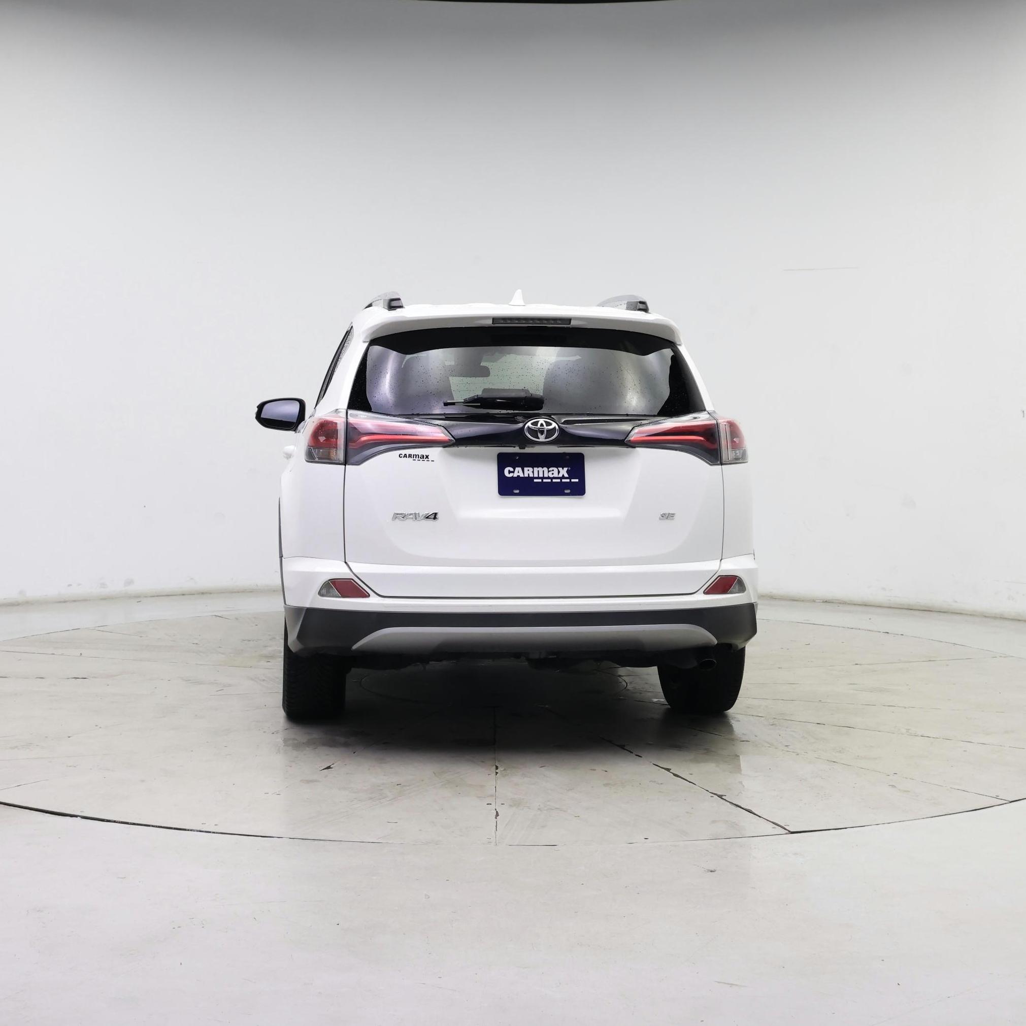 Thumbnail: 2017 Toyota RAV4 - 6