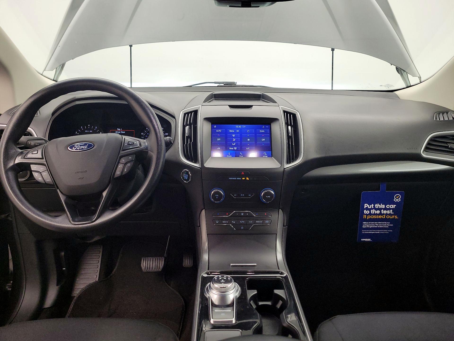 Thumbnail: 2020 Ford Edge - 9