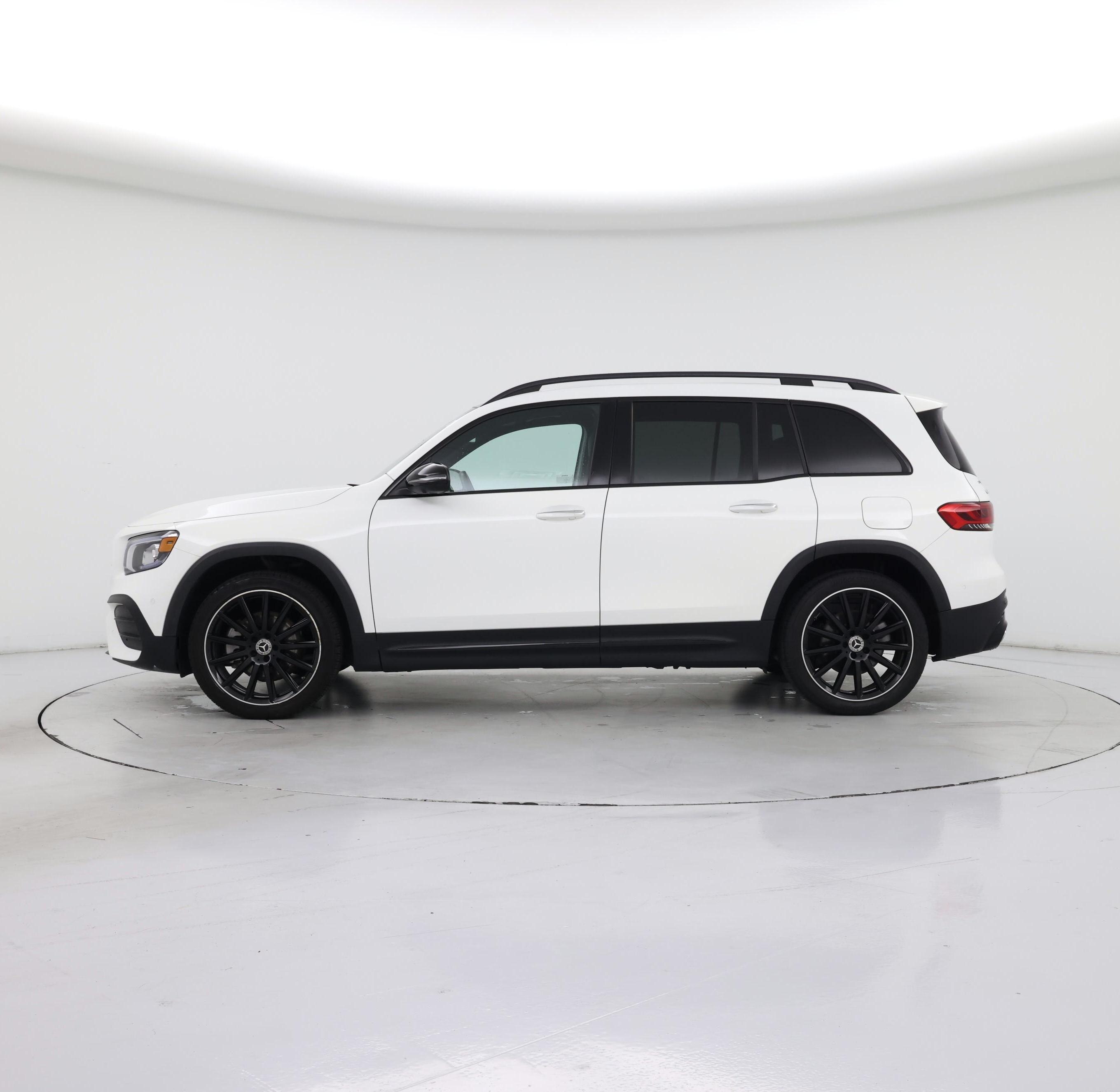 Thumbnail: 2022 Mercedes-Benz GLB - 3