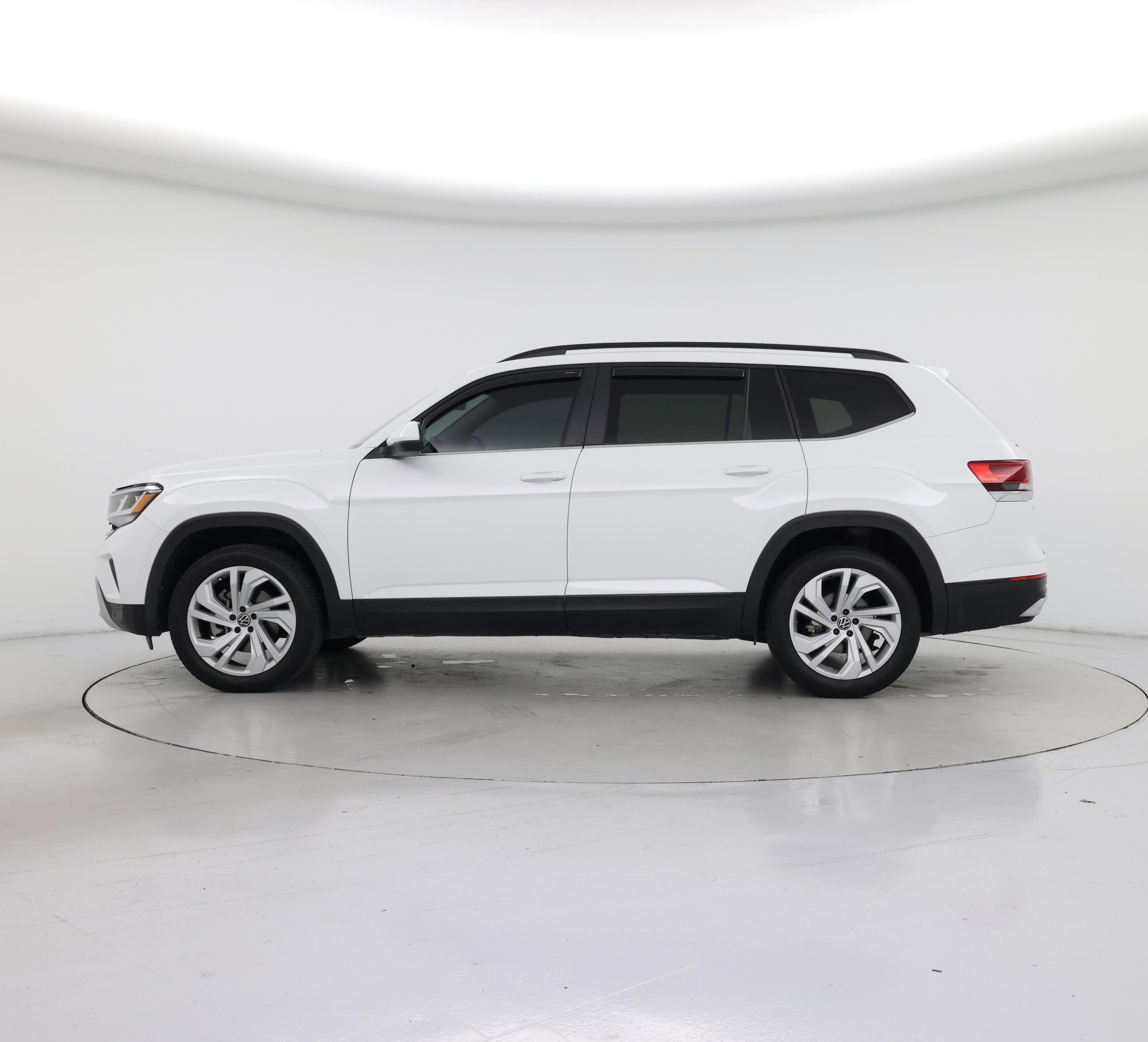 Thumbnail: 2022 Volkswagen Atlas - 3