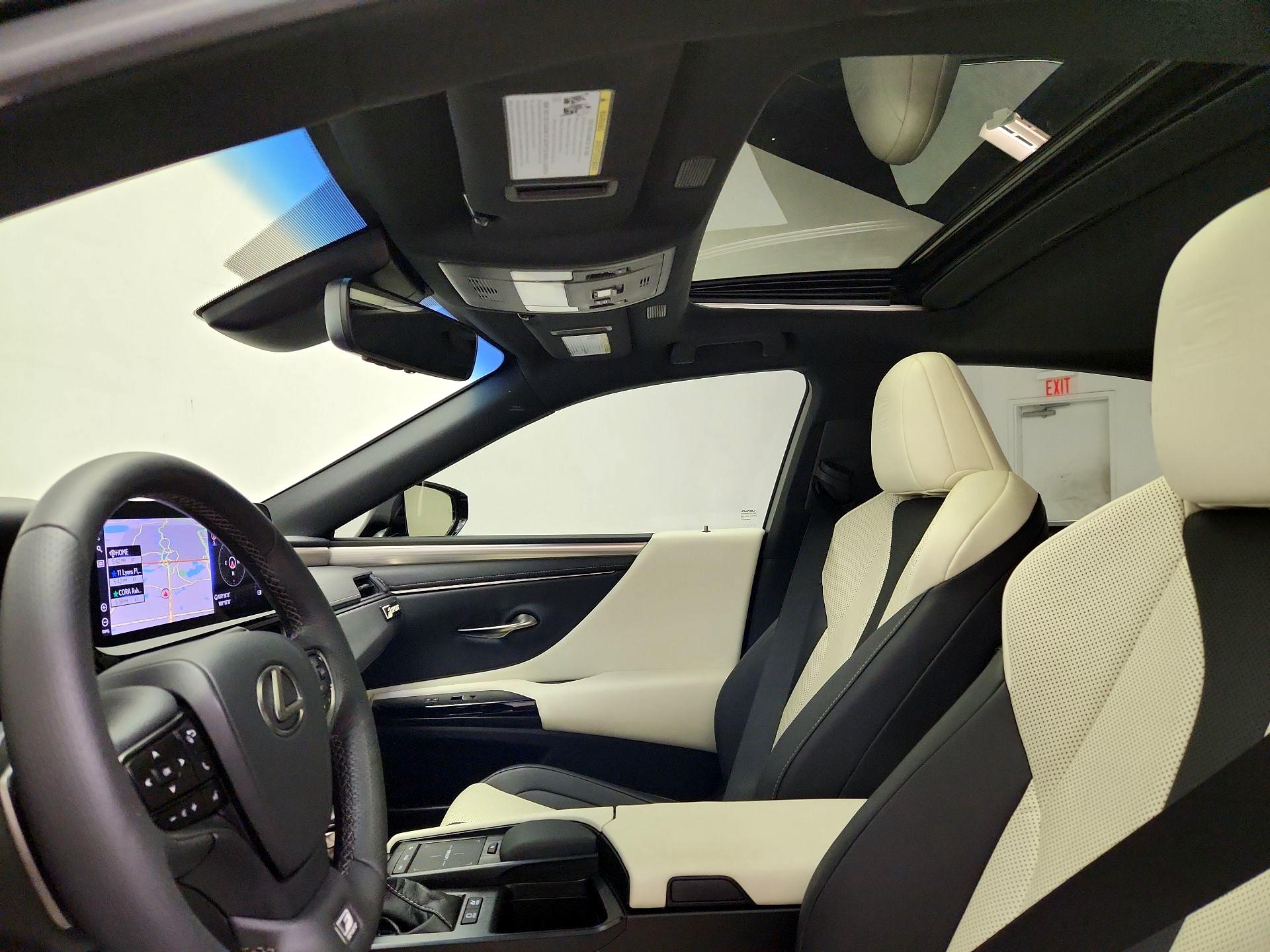 Thumbnail: 2022 Lexus ES - 19
