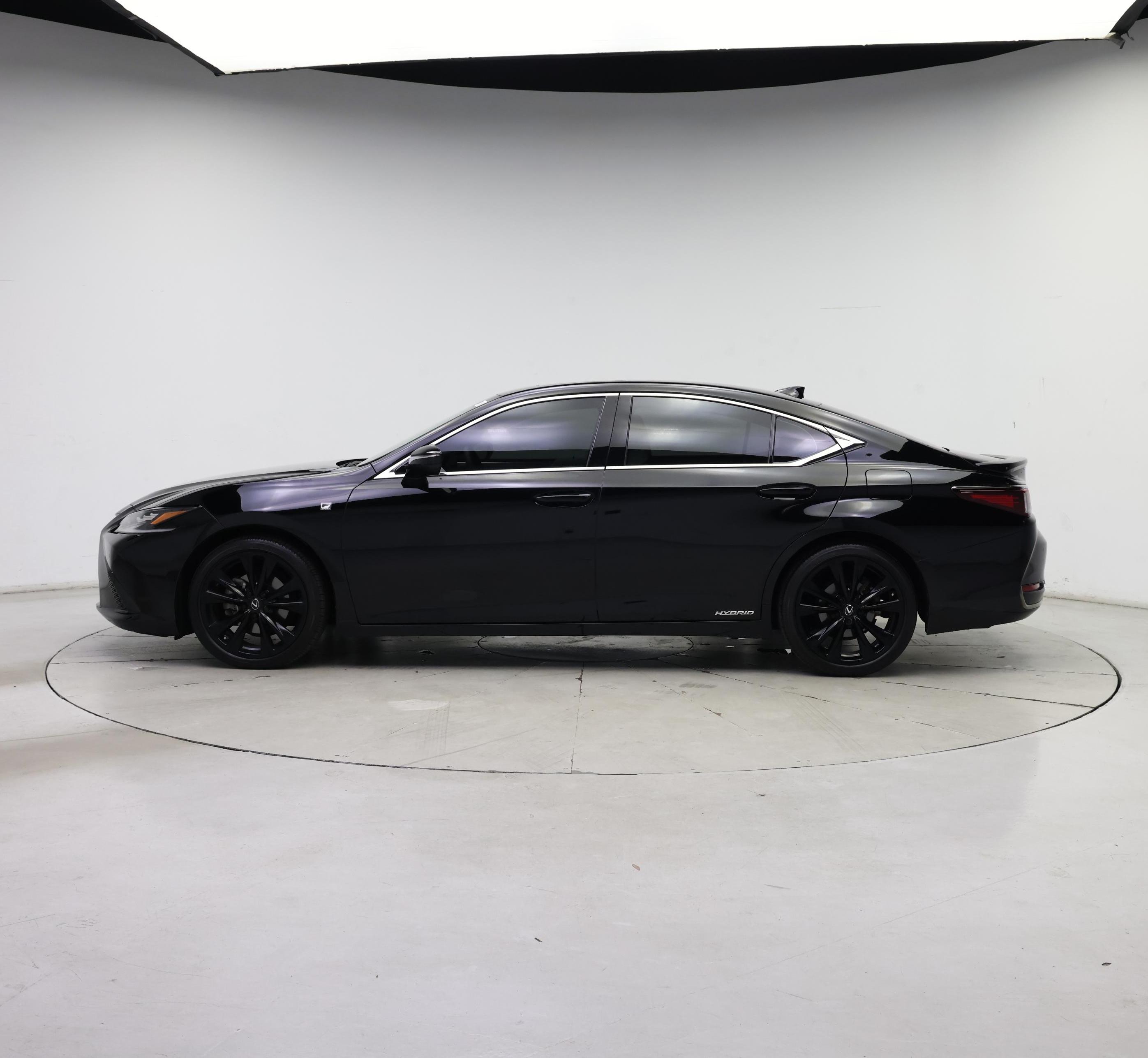 Thumbnail: 2022 Lexus ES - 3