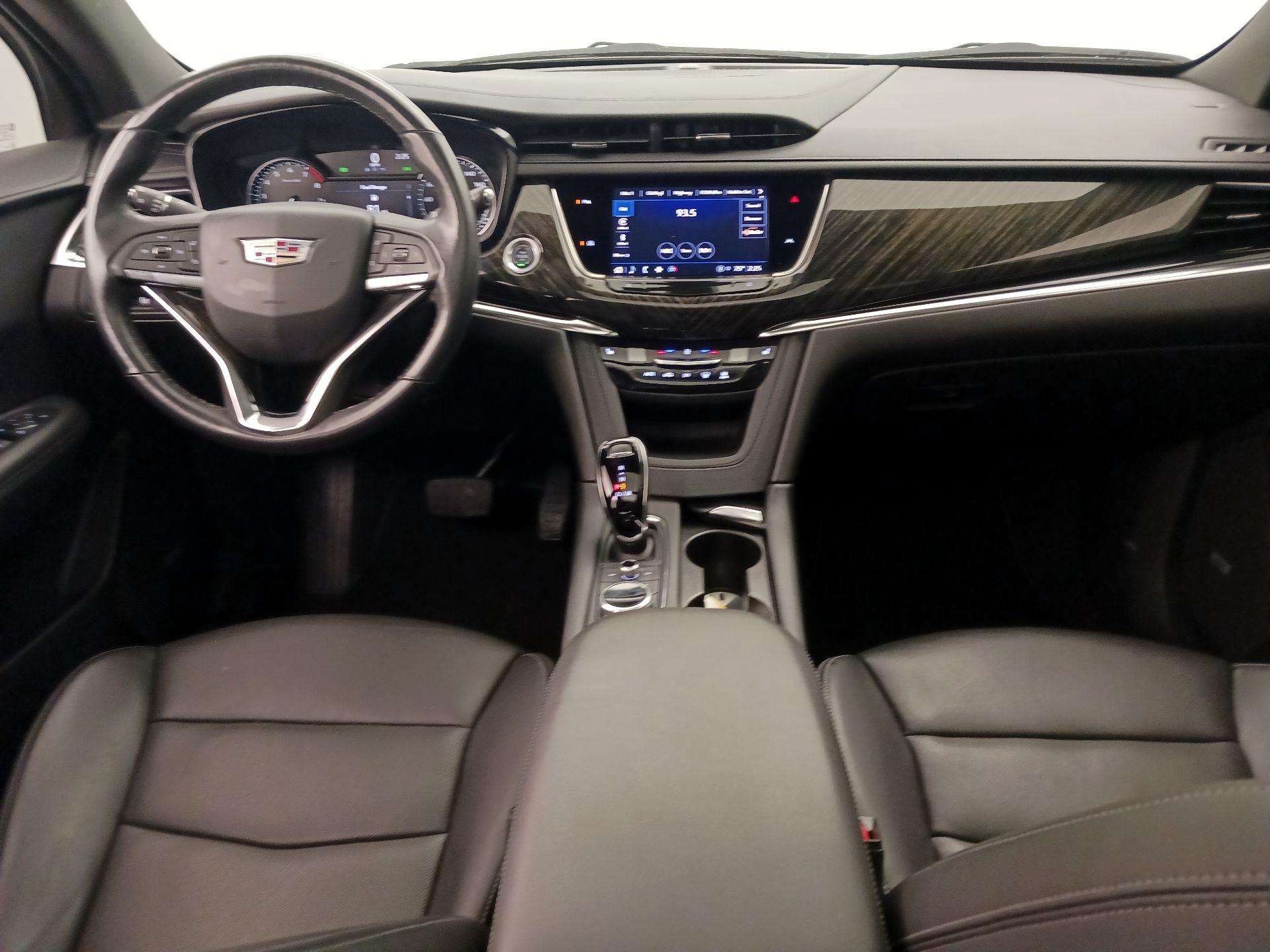 Thumbnail: 2022 Cadillac XT6 - 9