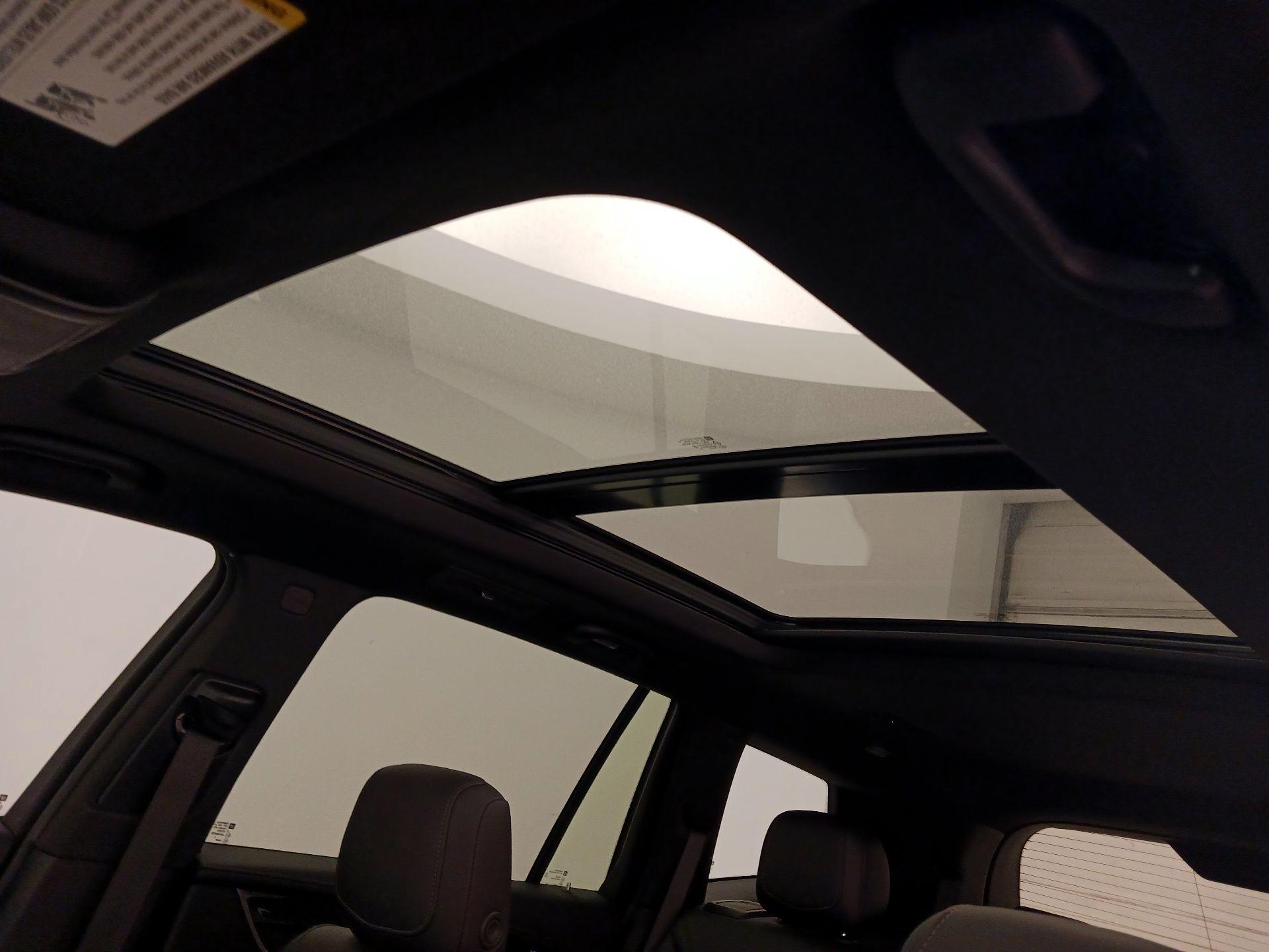 Thumbnail: 2022 Cadillac XT6 - 19