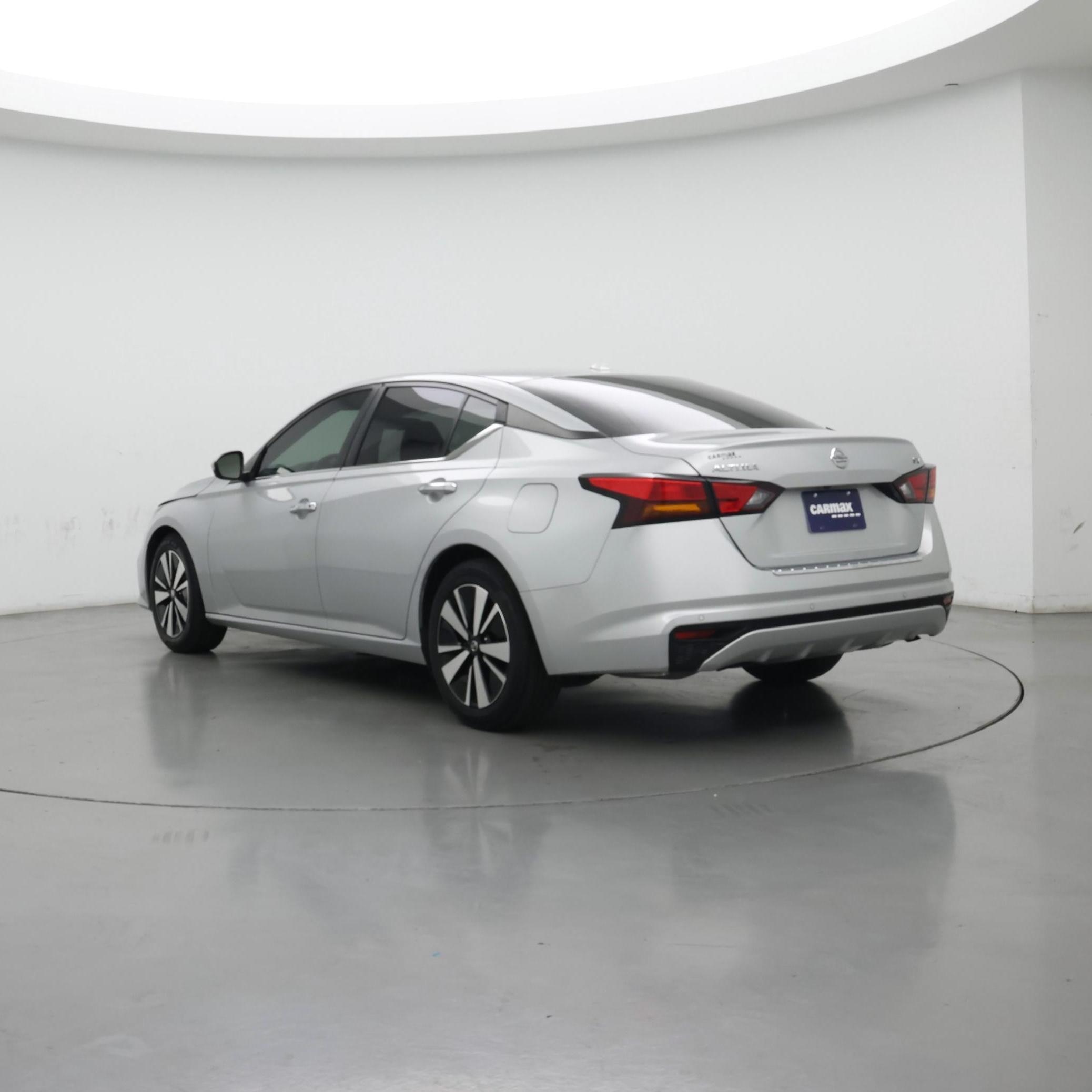 Thumbnail: 2022 Nissan Altima - 2