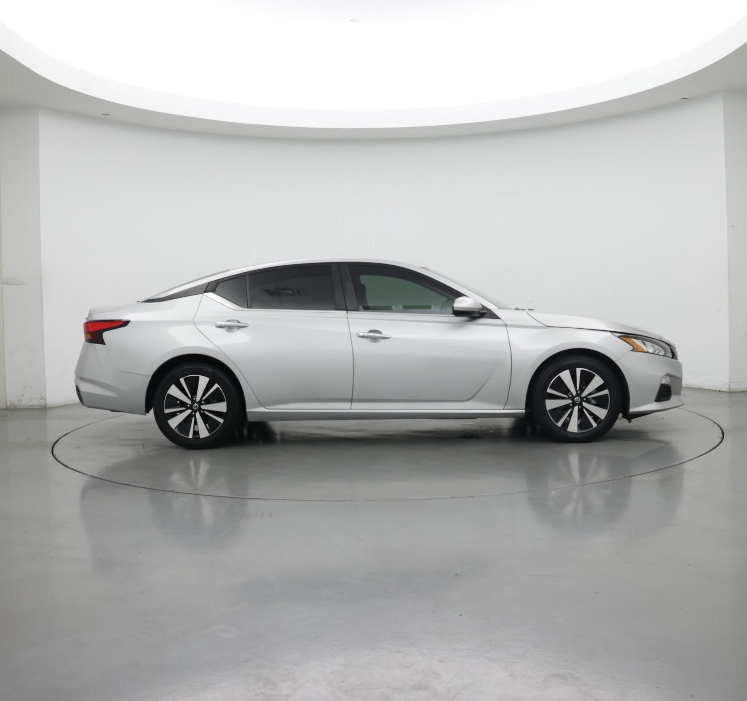 Thumbnail: 2022 Nissan Altima - 7