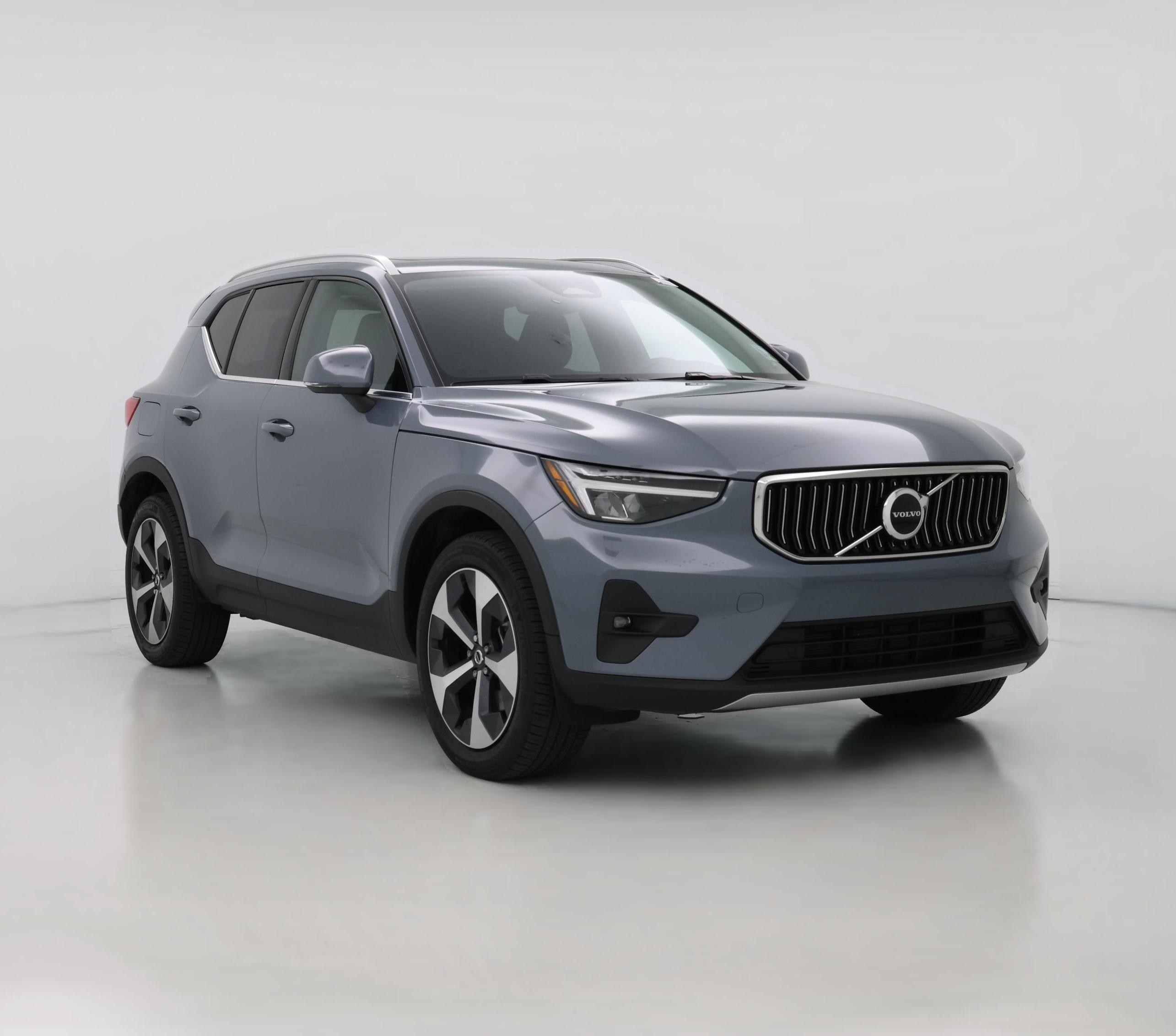 Thumbnail: 2023 Volvo XC40 - 1