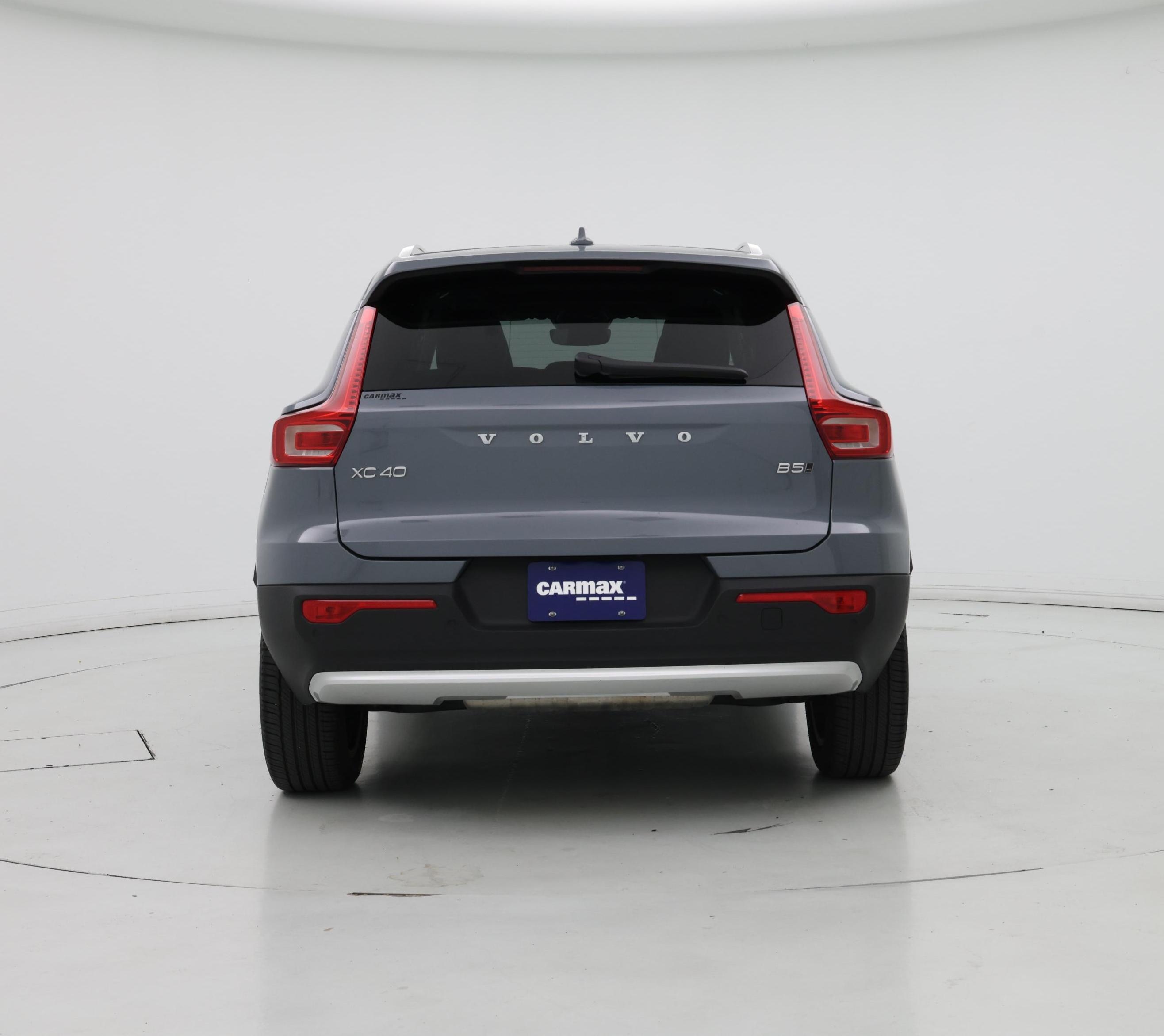 Thumbnail: 2023 Volvo XC40 - 6
