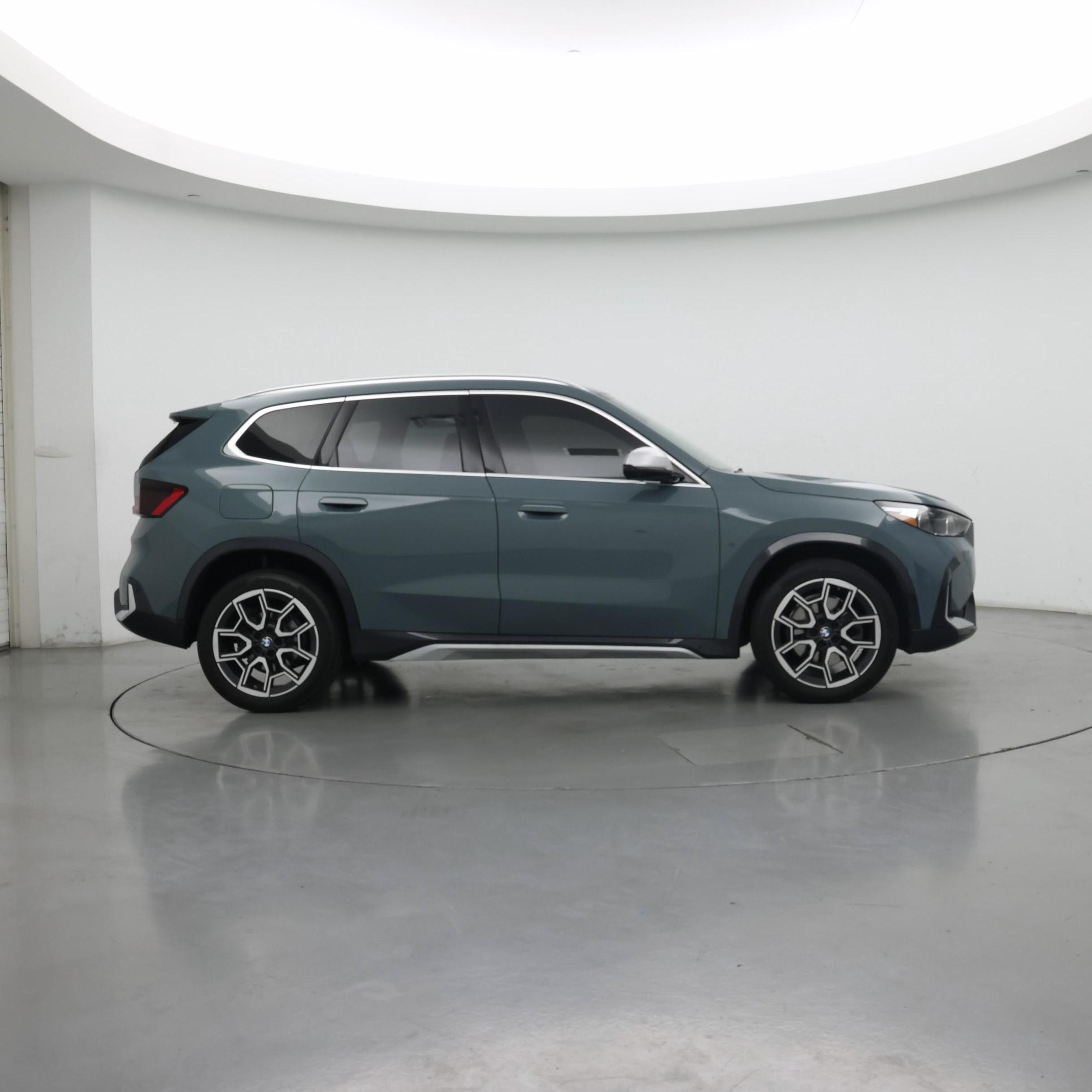 Thumbnail: 2023 BMW X1 - 7