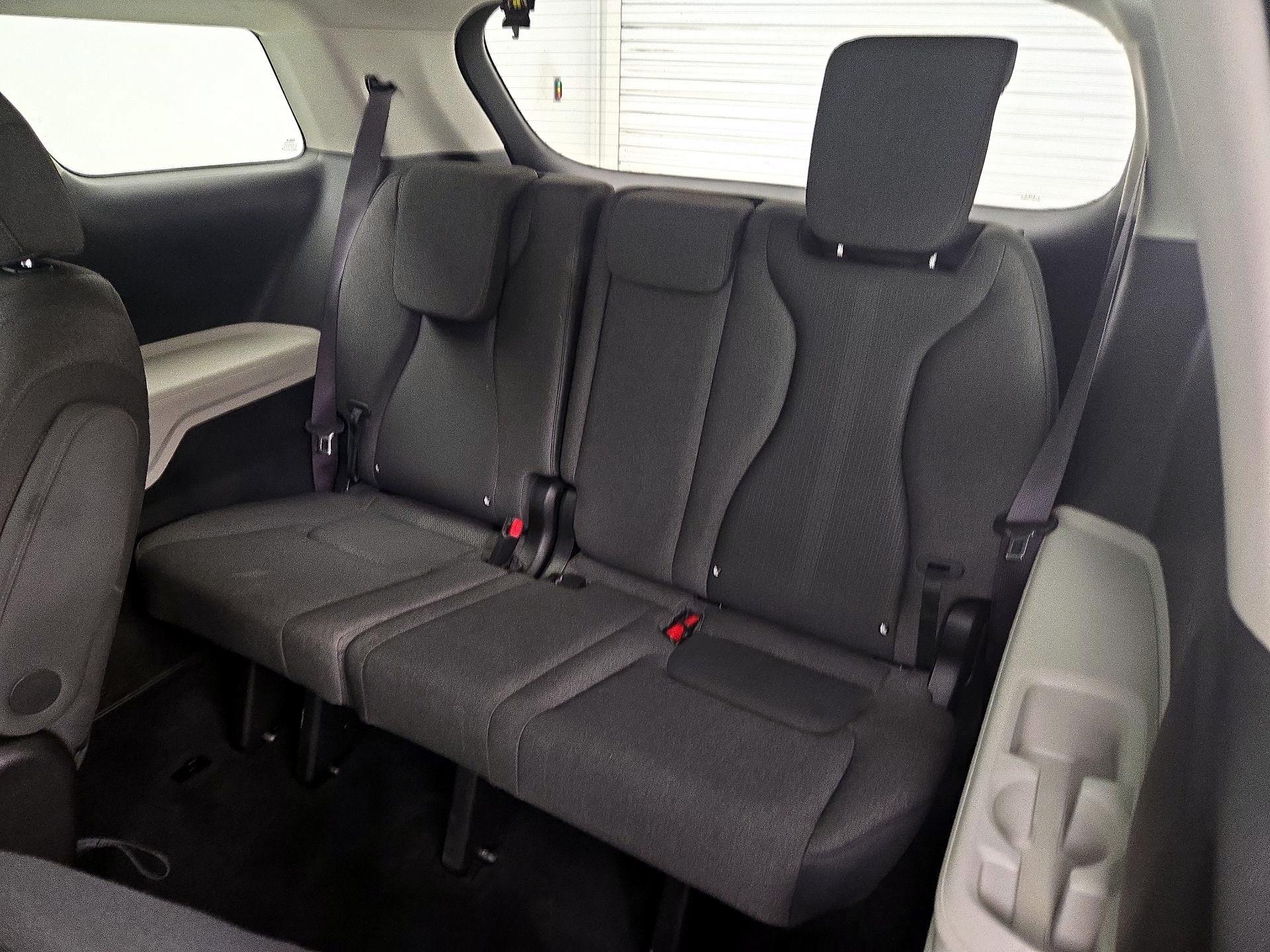Thumbnail: 2023 Kia Carnival - 20