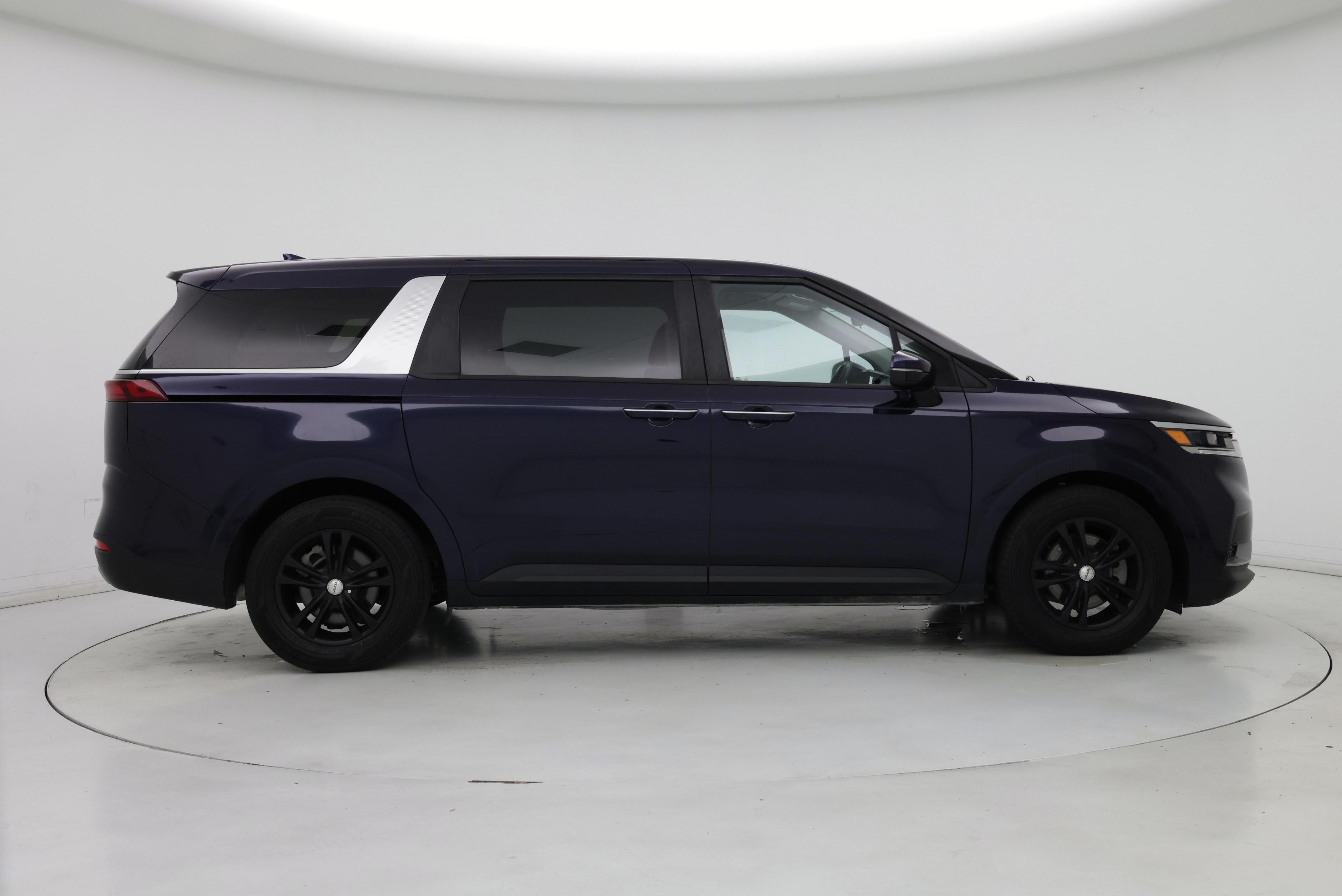 Thumbnail: 2023 Kia Carnival - 7
