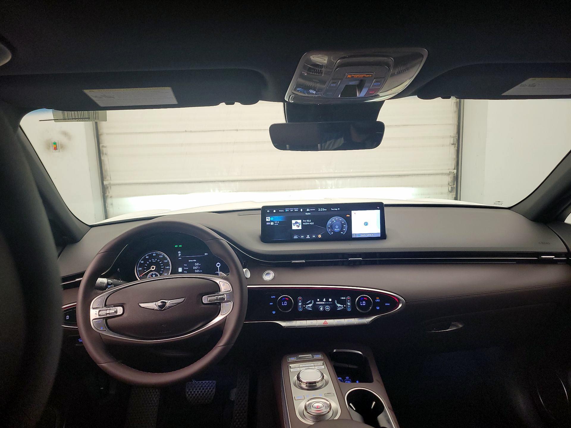 Thumbnail: 2023 Genesis GV70 - 9