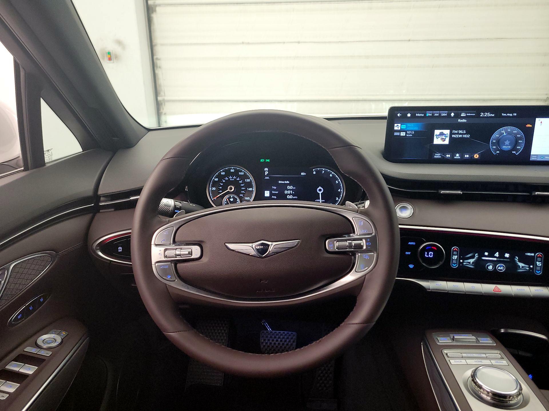 Thumbnail: 2023 Genesis GV70 - 10