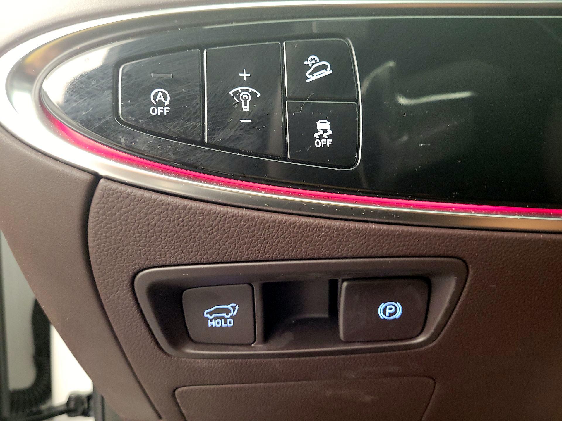 Thumbnail: 2023 Genesis GV70 - 13