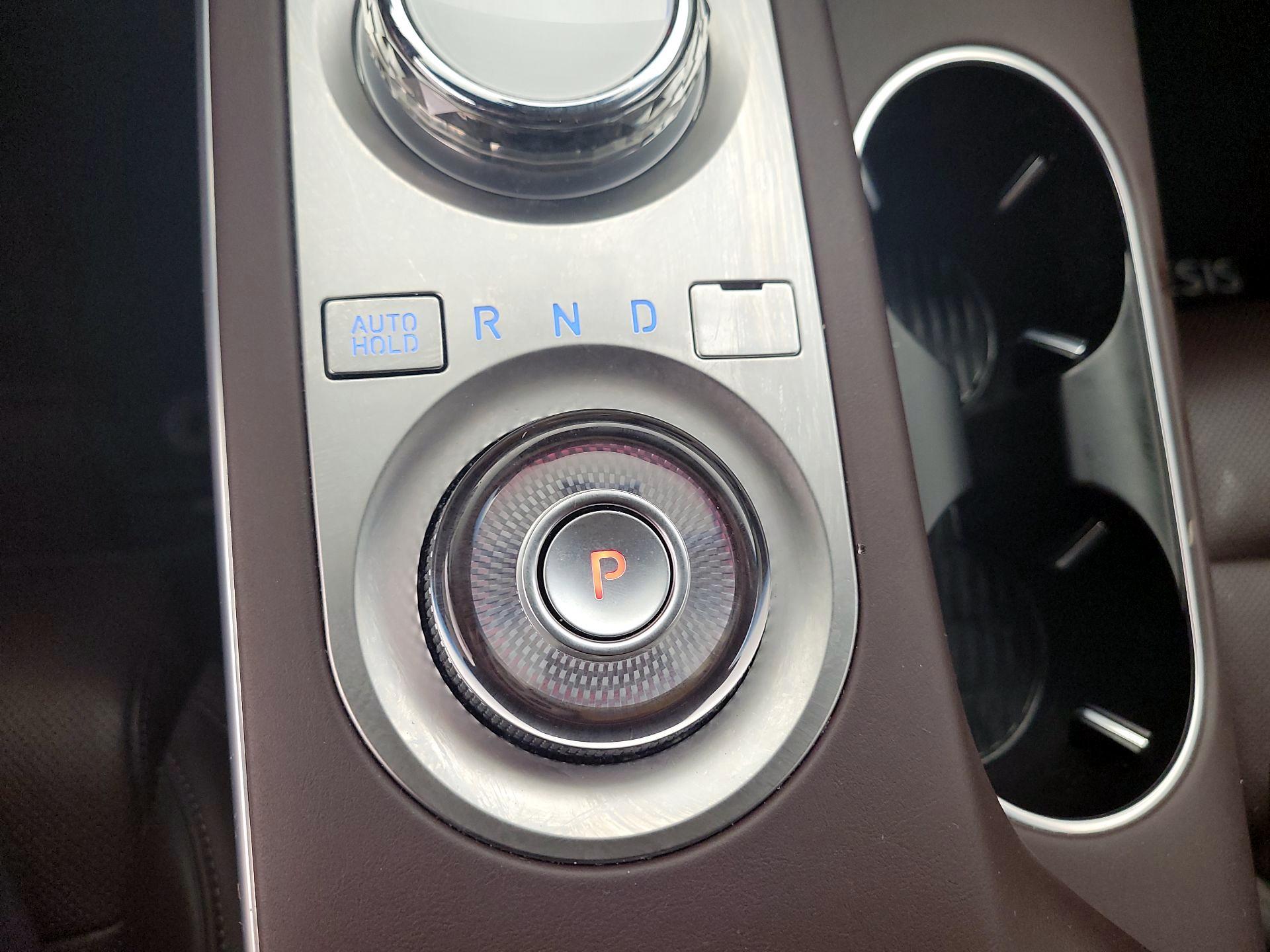 Thumbnail: 2023 Genesis GV70 - 17