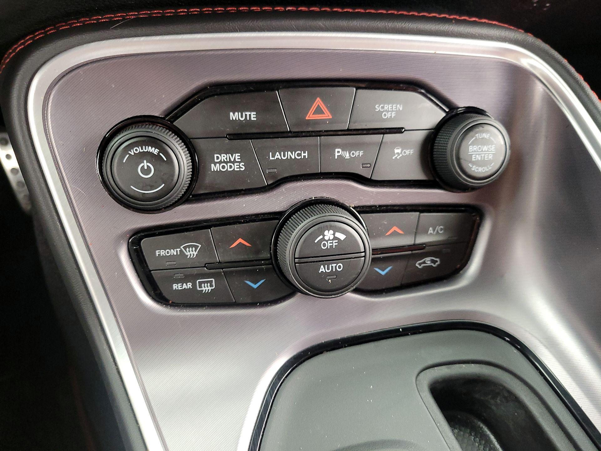 Thumbnail: 2019 Dodge Challenger - 17