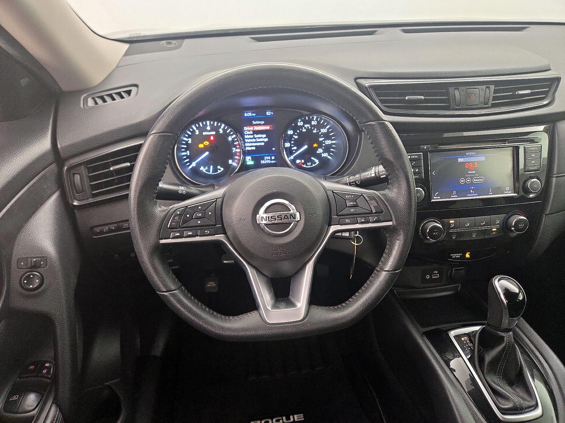 Thumbnail: 2019 Nissan Rogue - 10