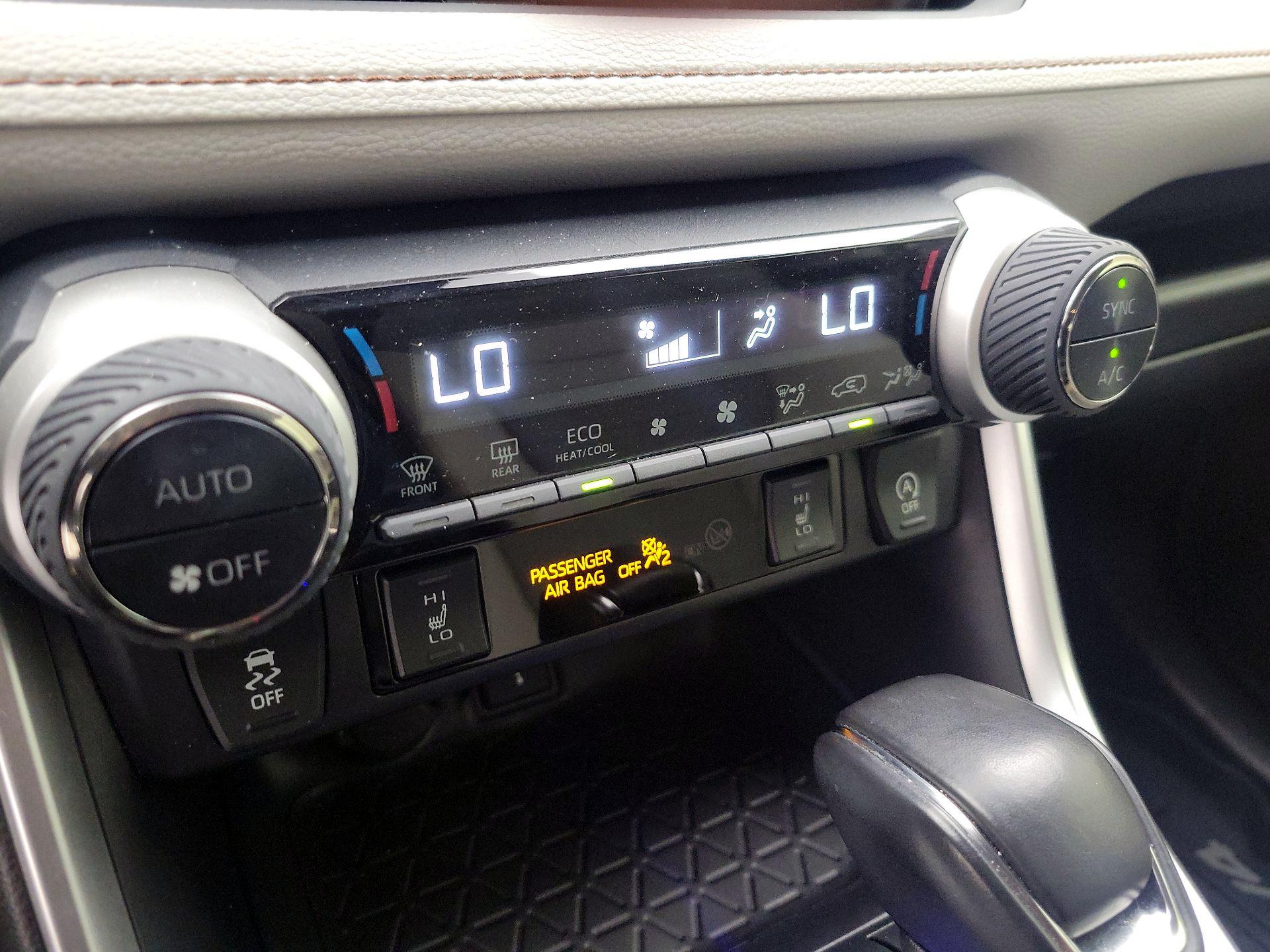 Thumbnail: 2020 Toyota RAV4 - 16
