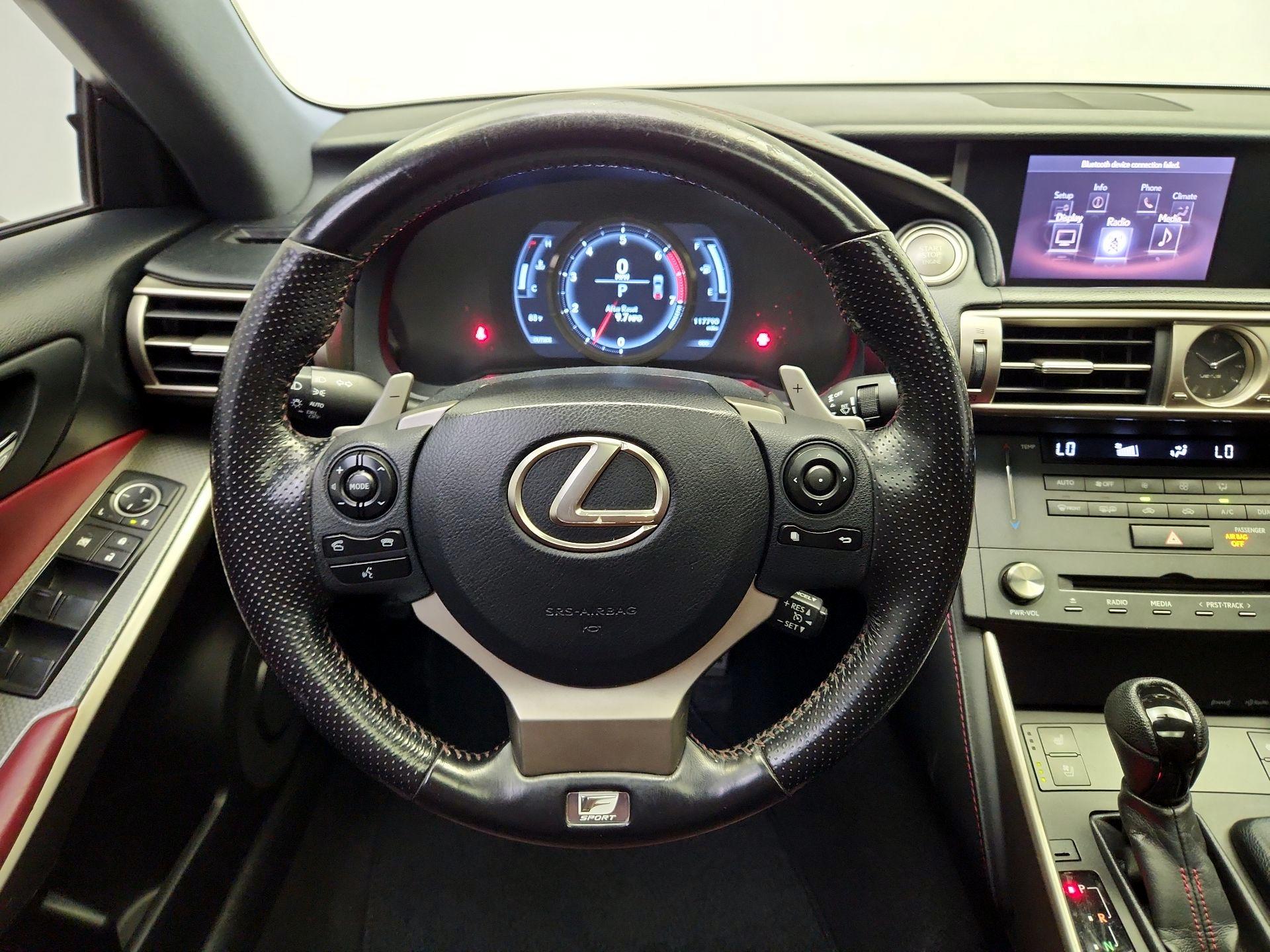 Thumbnail: 2016 Lexus IS - 10