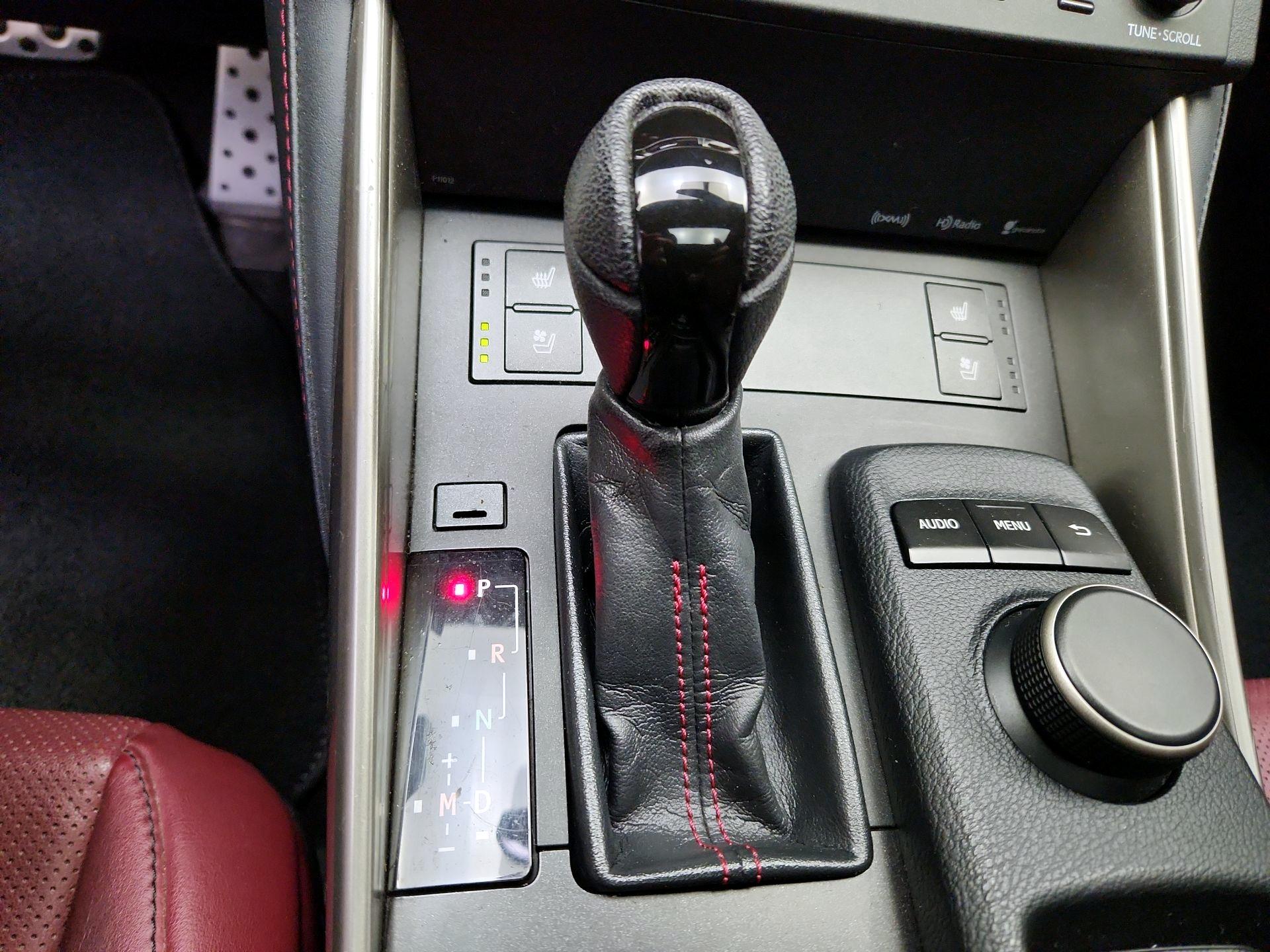 Thumbnail: 2016 Lexus IS - 17