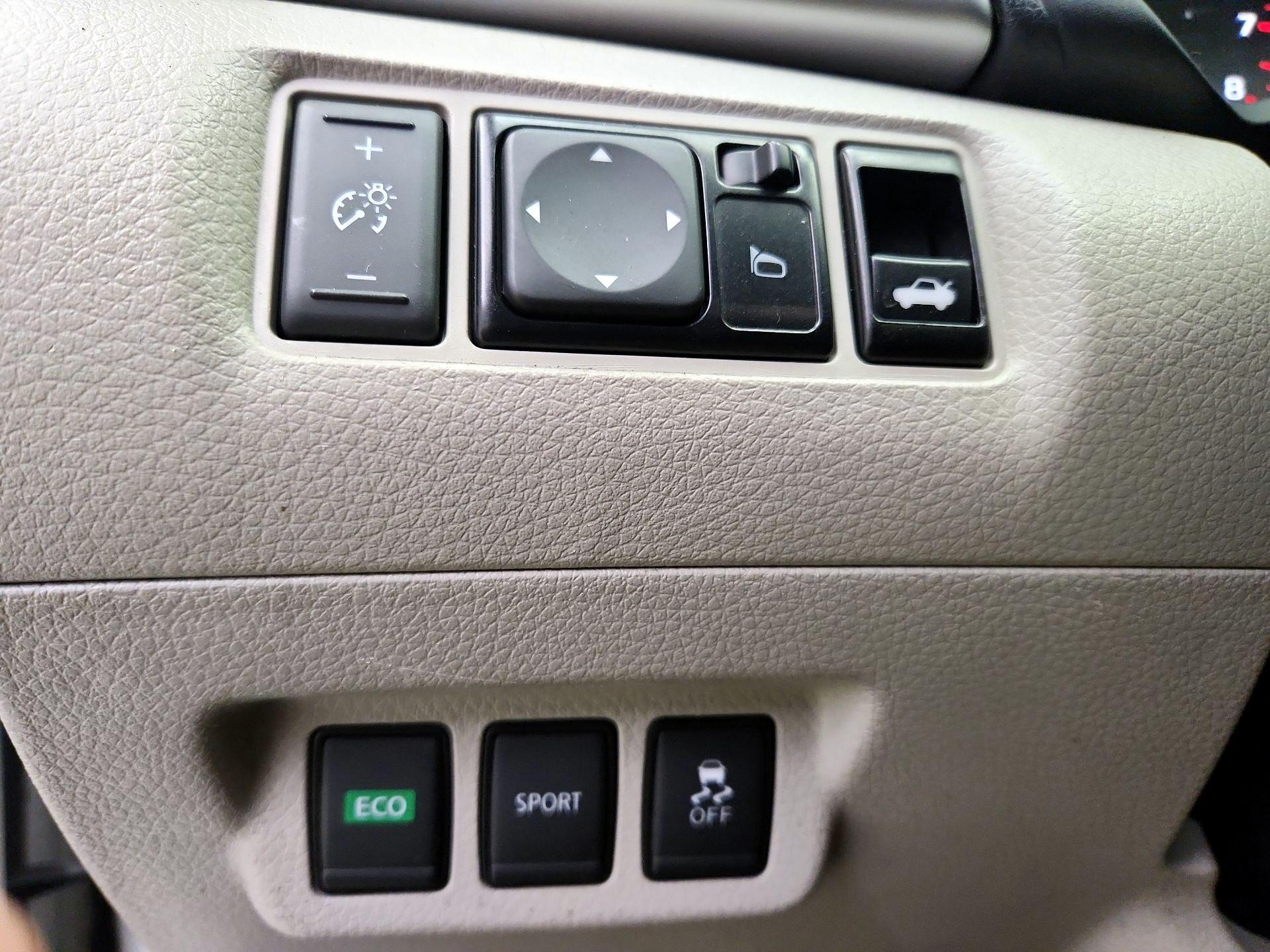 Thumbnail: 2017 Nissan Sentra - 13
