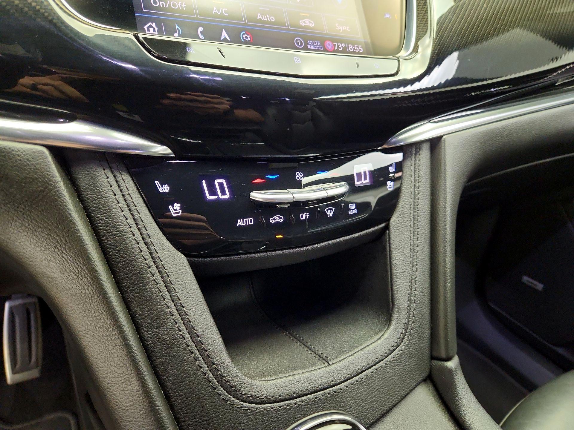 Thumbnail: 2020 Cadillac XT6 - 17