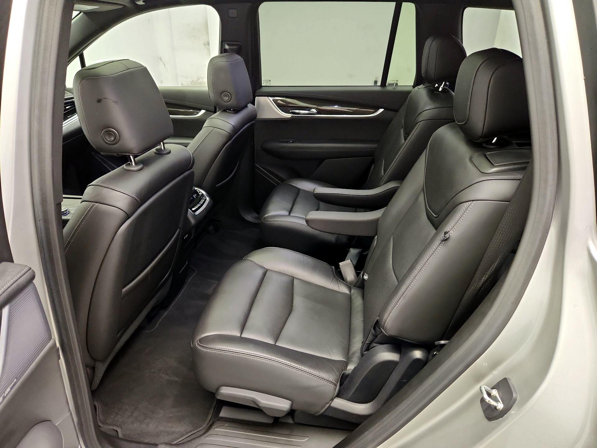 Thumbnail: 2020 Cadillac XT6 - 20