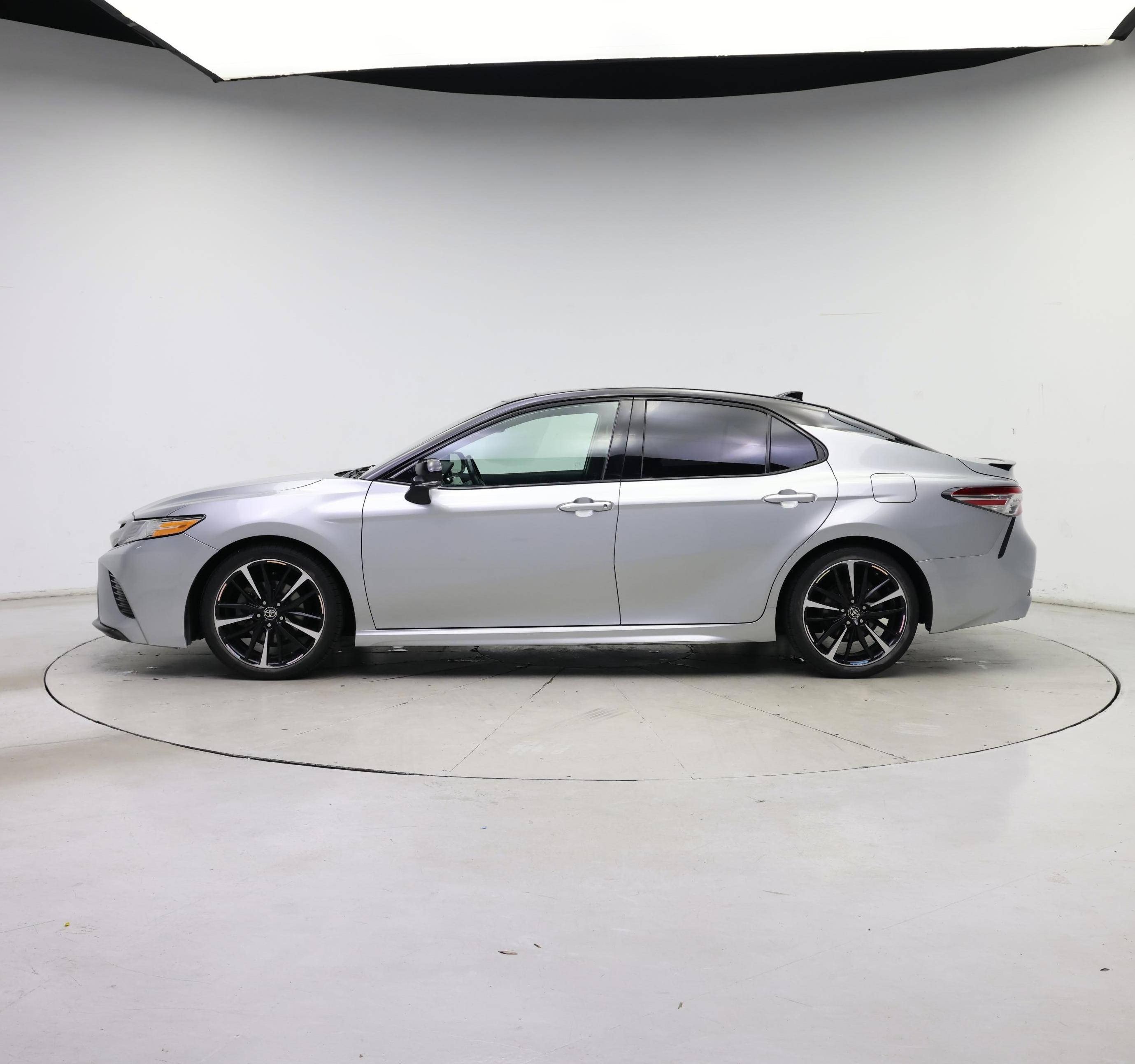 Thumbnail: 2020 Toyota Camry - 3