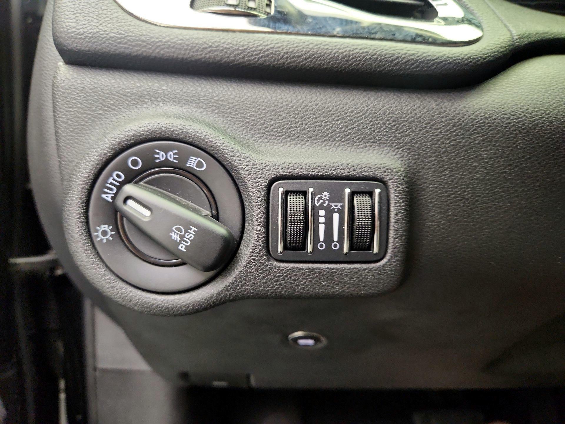 Thumbnail: 2015 Dodge Dart - 13
