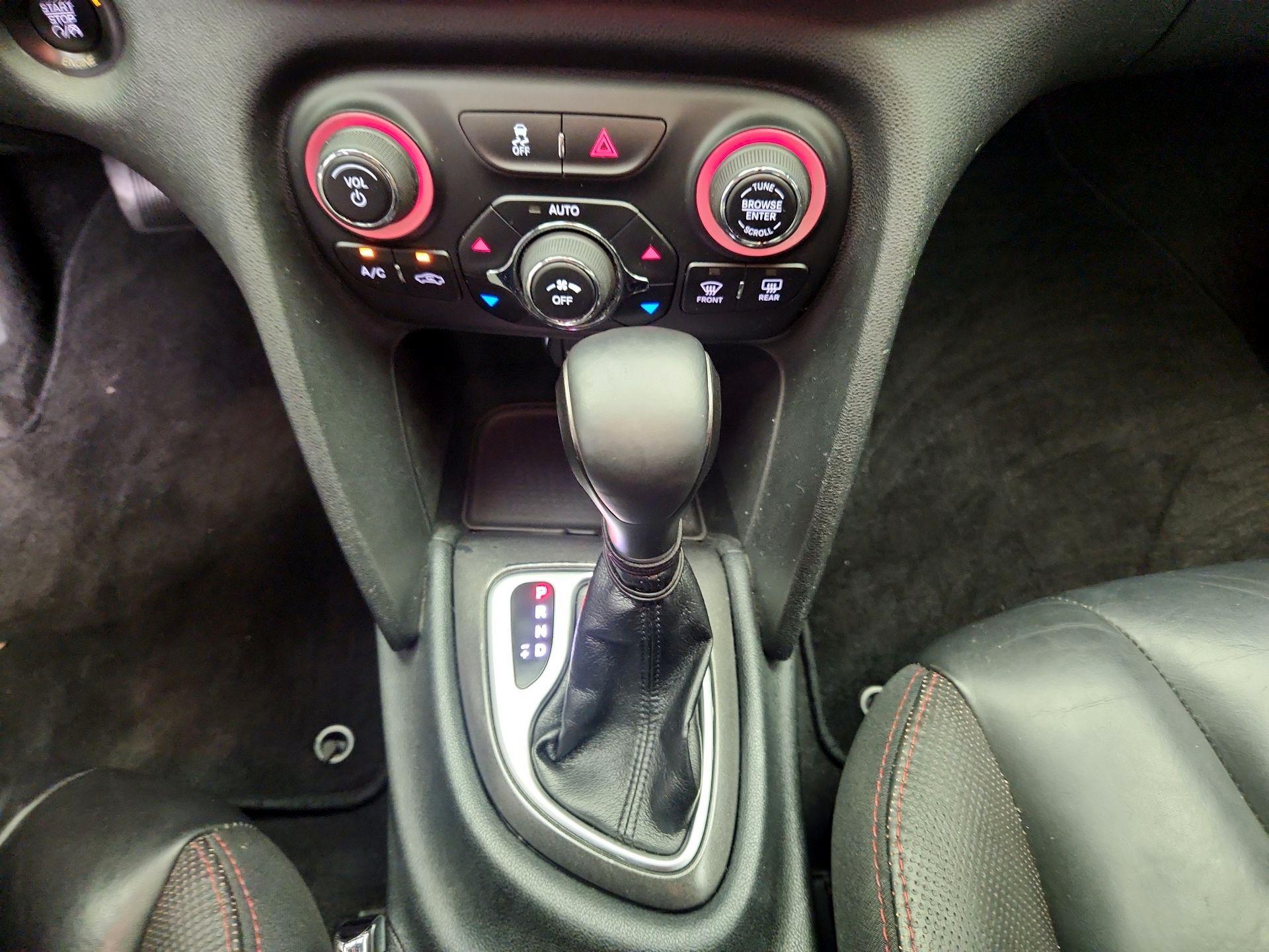 Thumbnail: 2015 Dodge Dart - 17