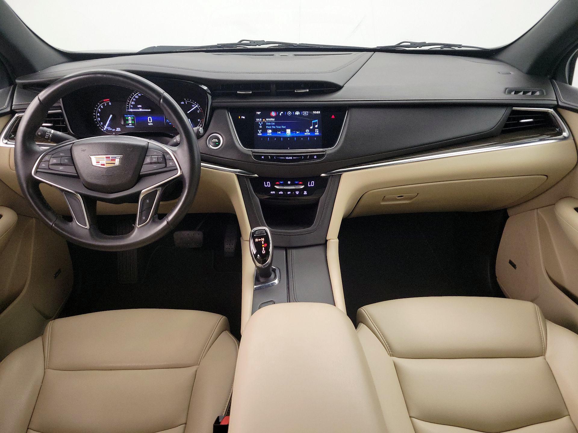 Thumbnail: 2017 Cadillac XT5 - 9