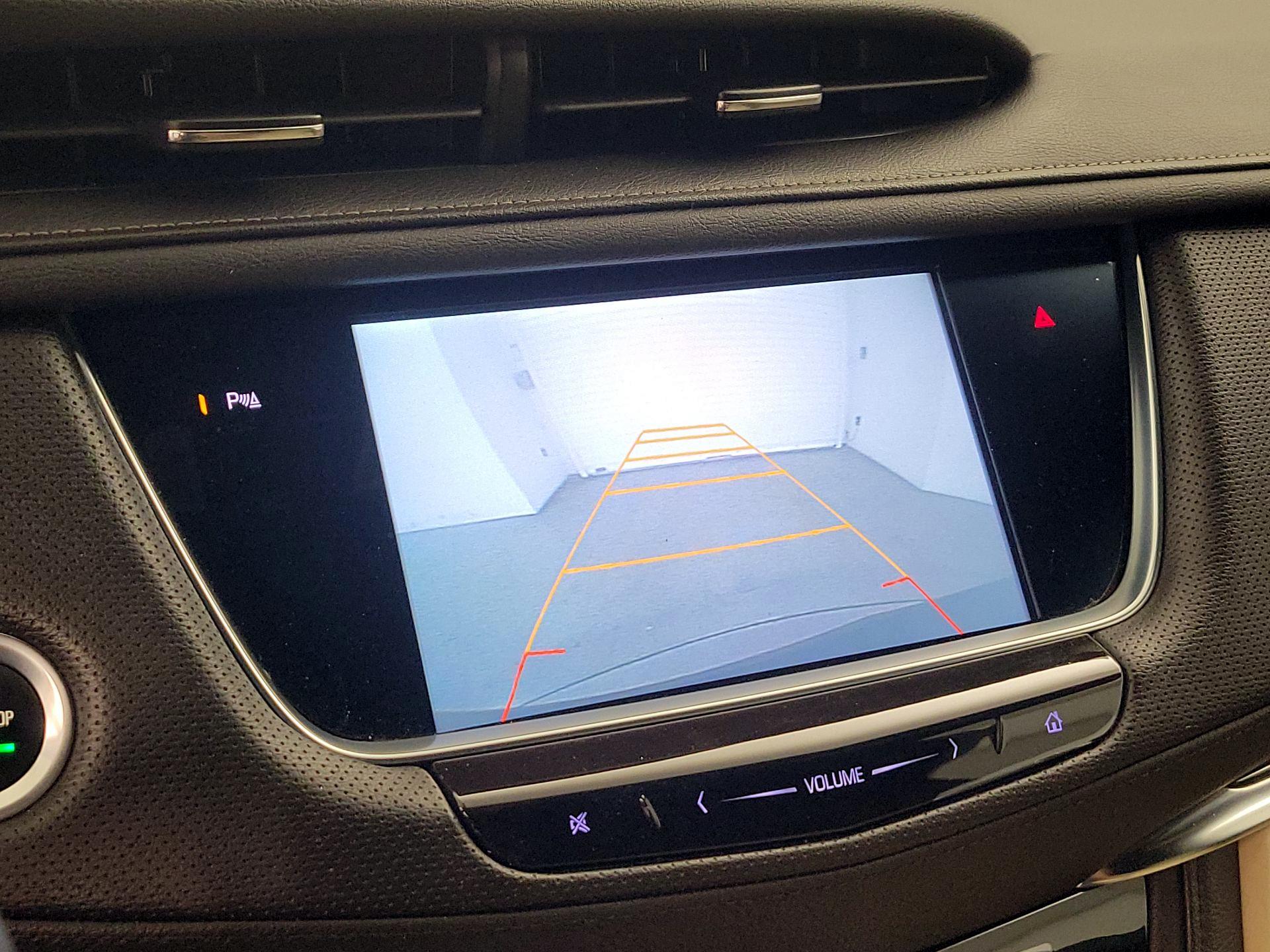 Thumbnail: 2017 Cadillac XT5 - 14