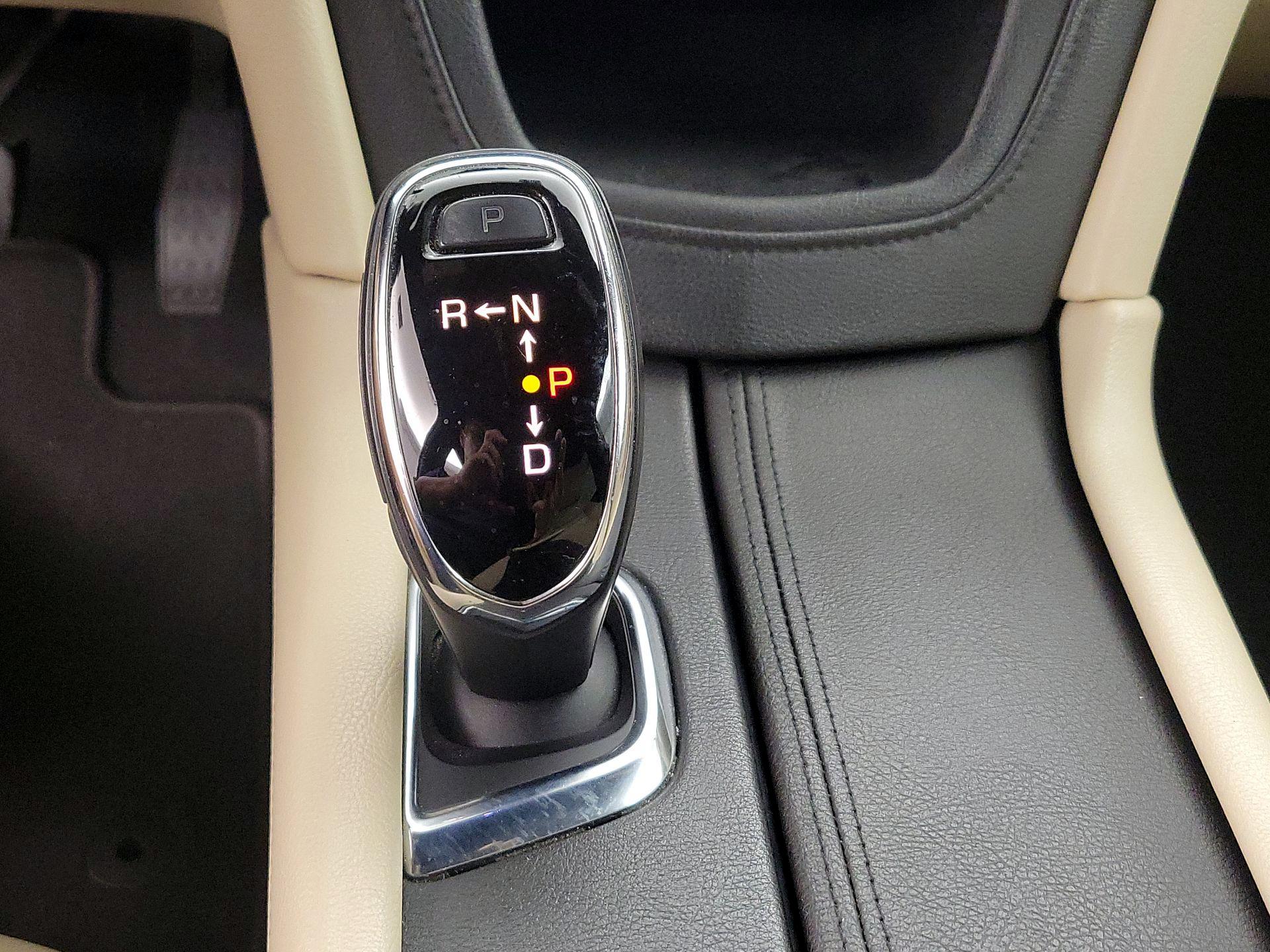 Thumbnail: 2017 Cadillac XT5 - 17