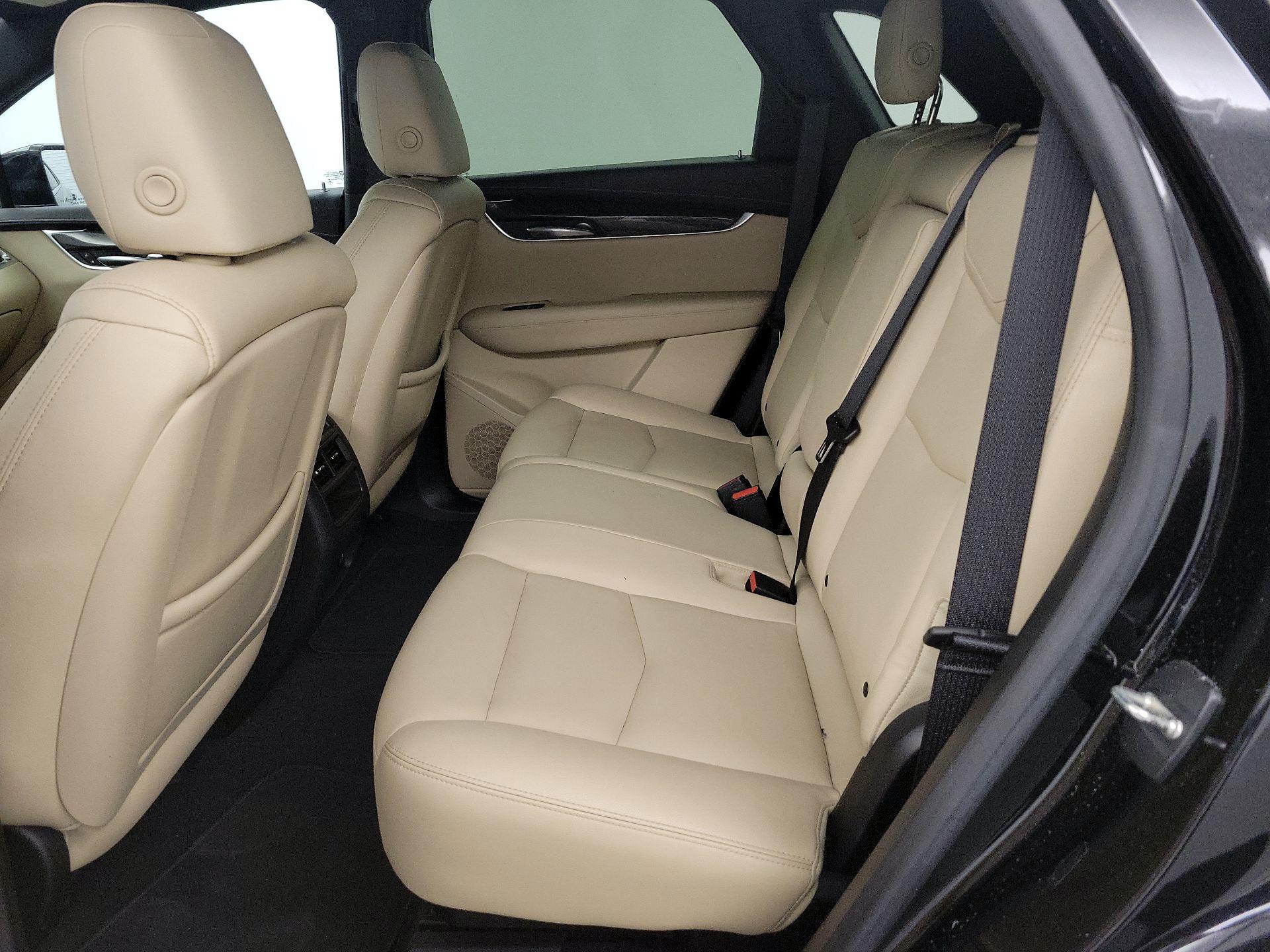 Thumbnail: 2017 Cadillac XT5 - 19