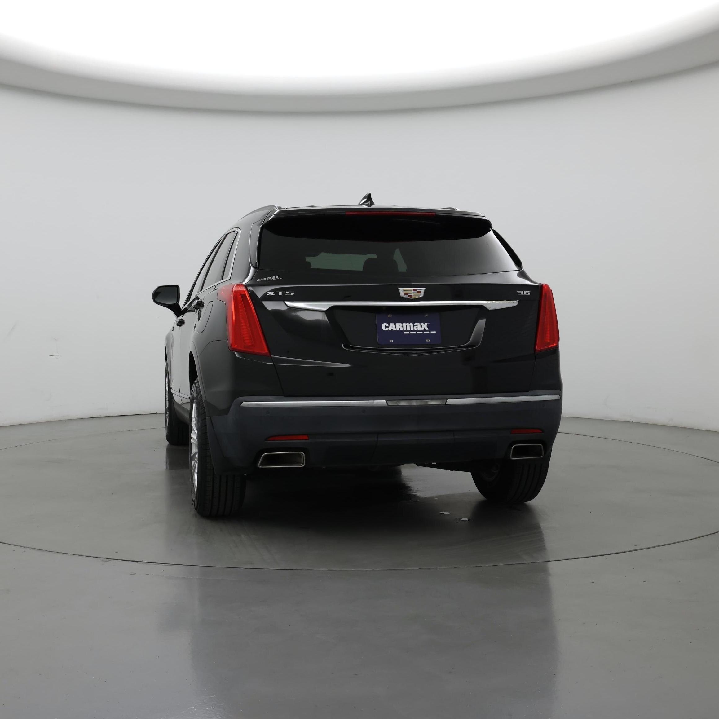 Thumbnail: 2017 Cadillac XT5 - 6