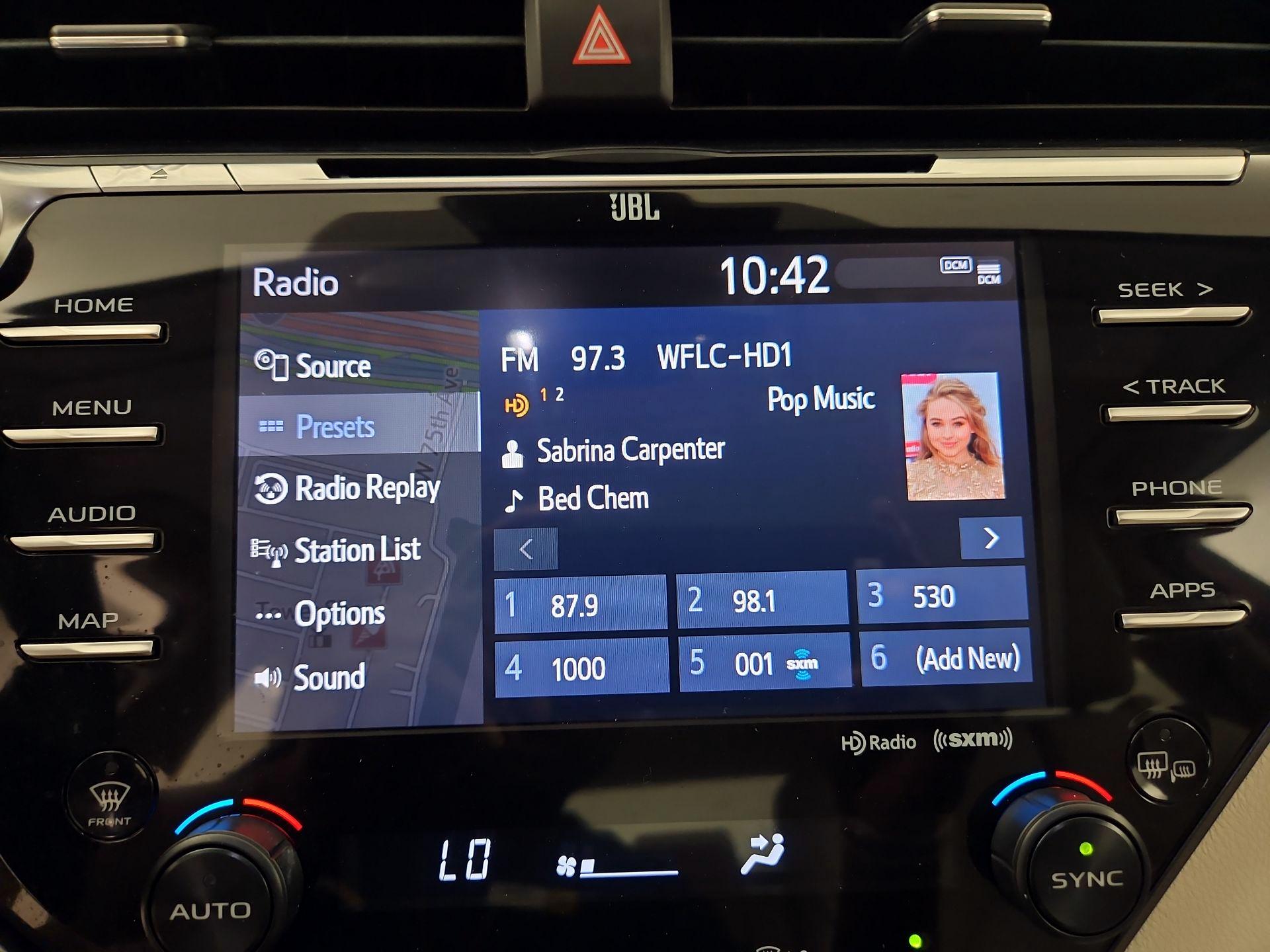 Thumbnail: 2019 Toyota Camry - 16