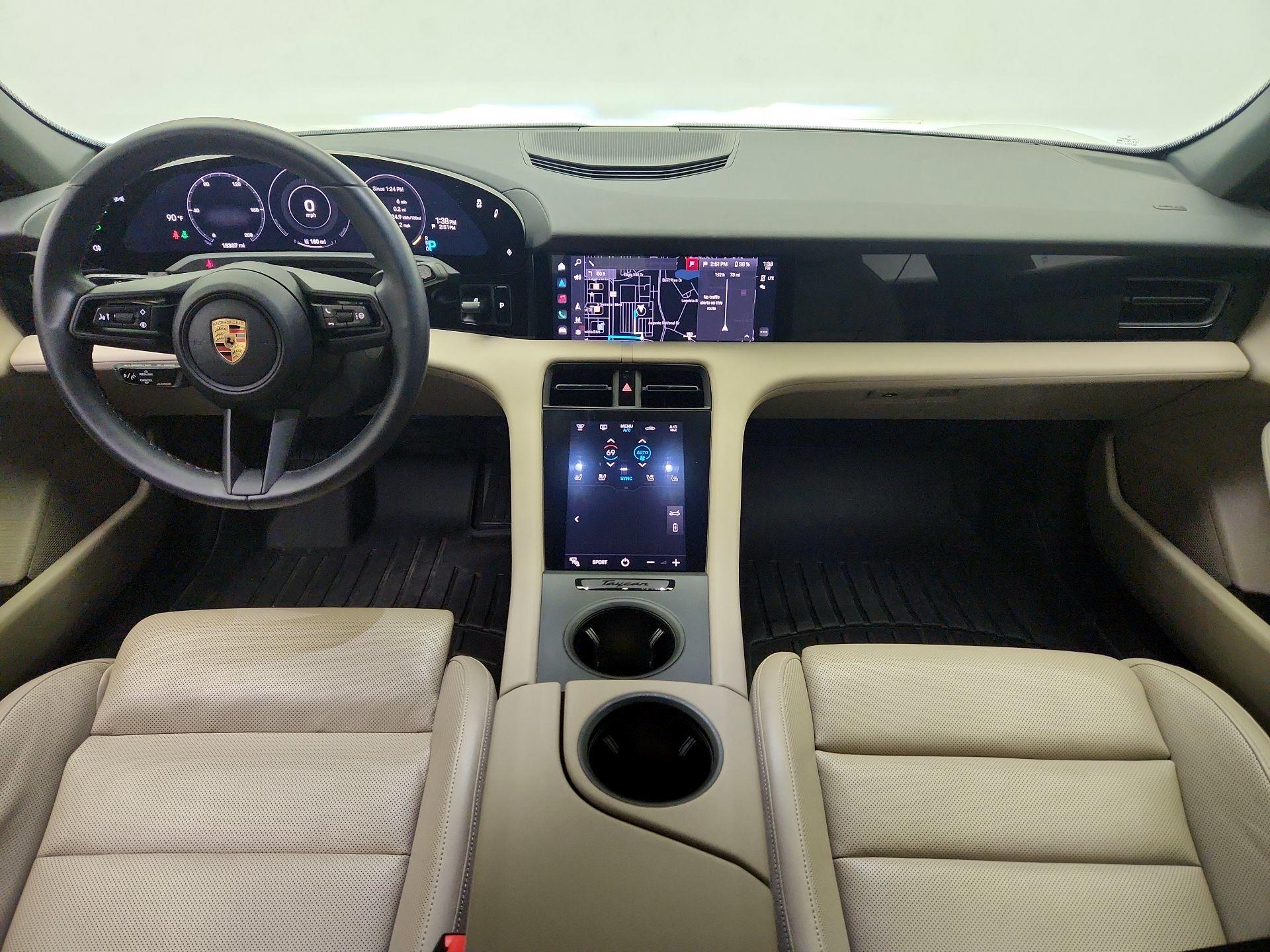 Thumbnail: 2022 Porsche Taycan - 9