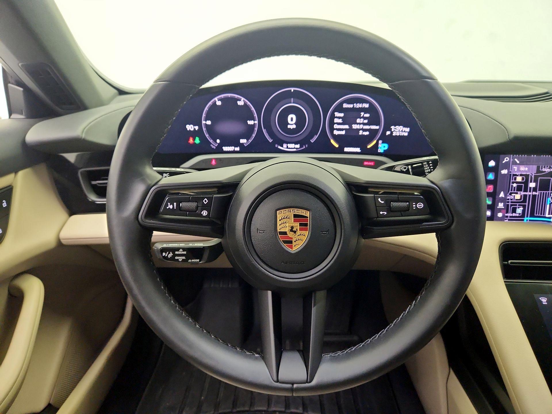 Thumbnail: 2022 Porsche Taycan - 10