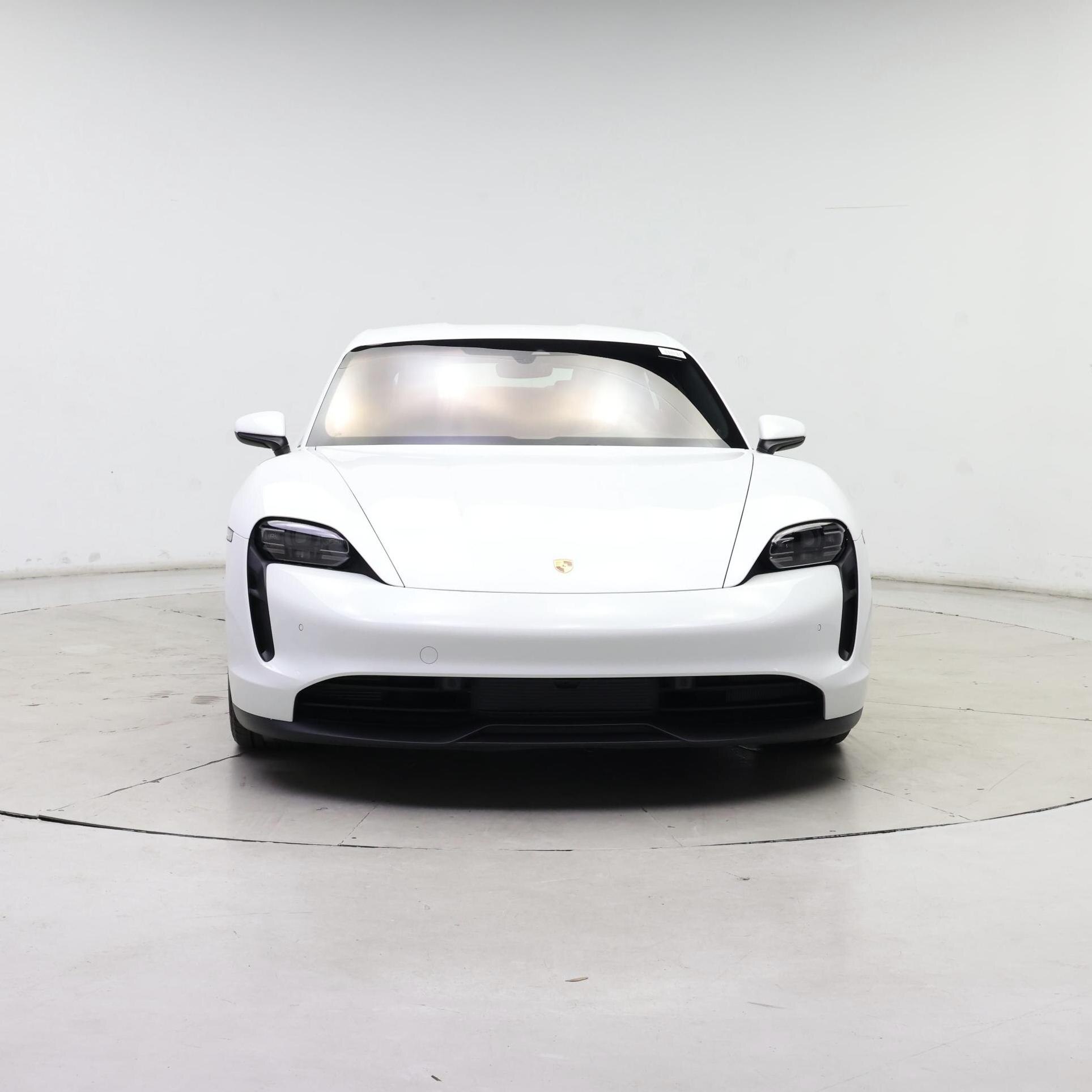 Thumbnail: 2022 Porsche Taycan - 5