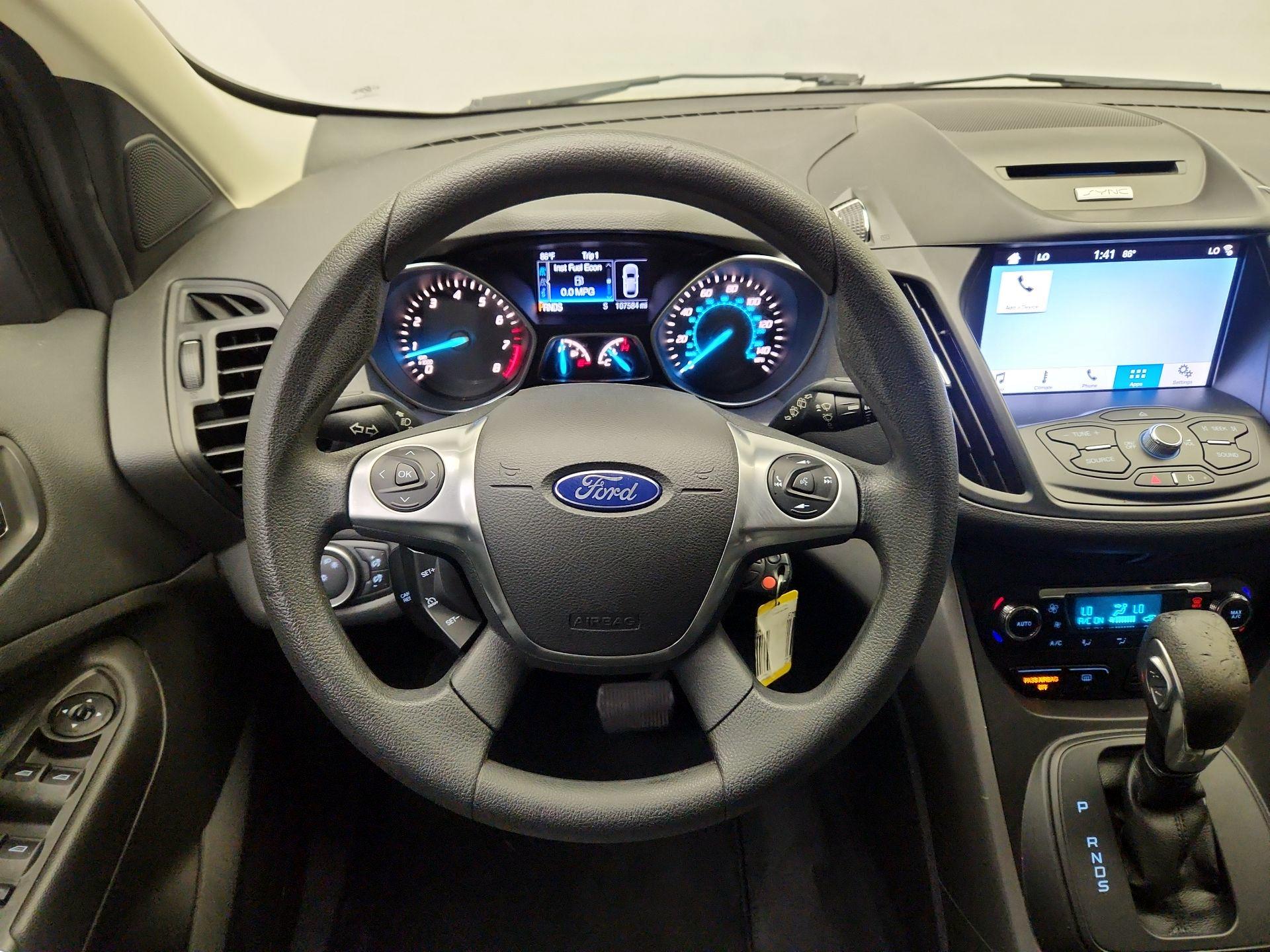 Thumbnail: 2016 Ford Escape - 10