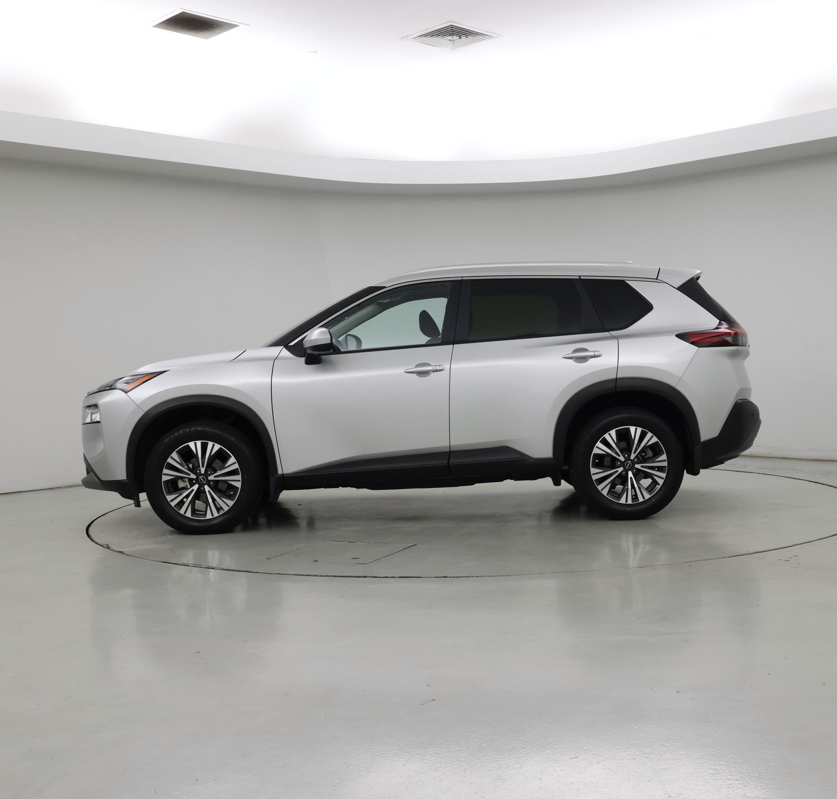 Thumbnail: 2023 Nissan Rogue - 3