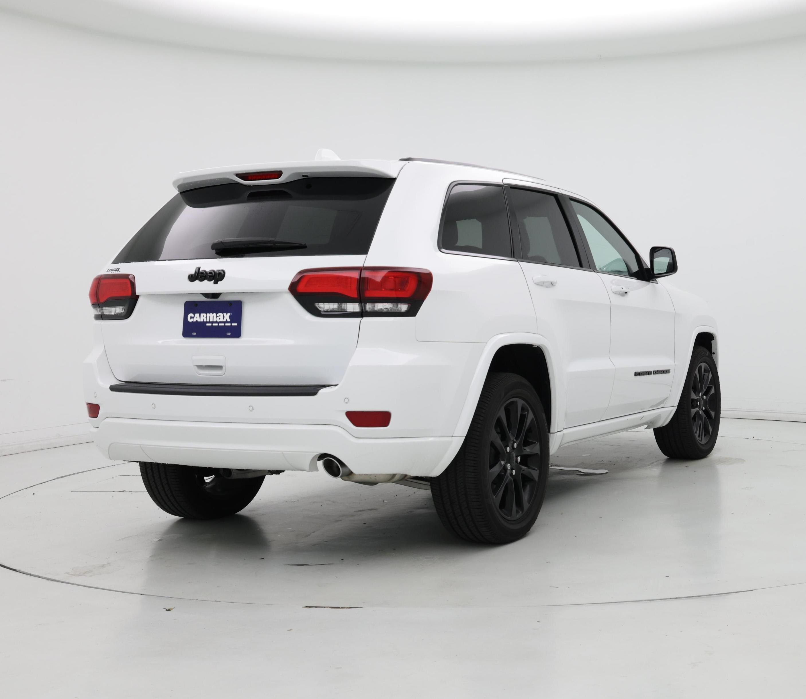 Thumbnail: 2022 Jeep Grand Cherokee - 8