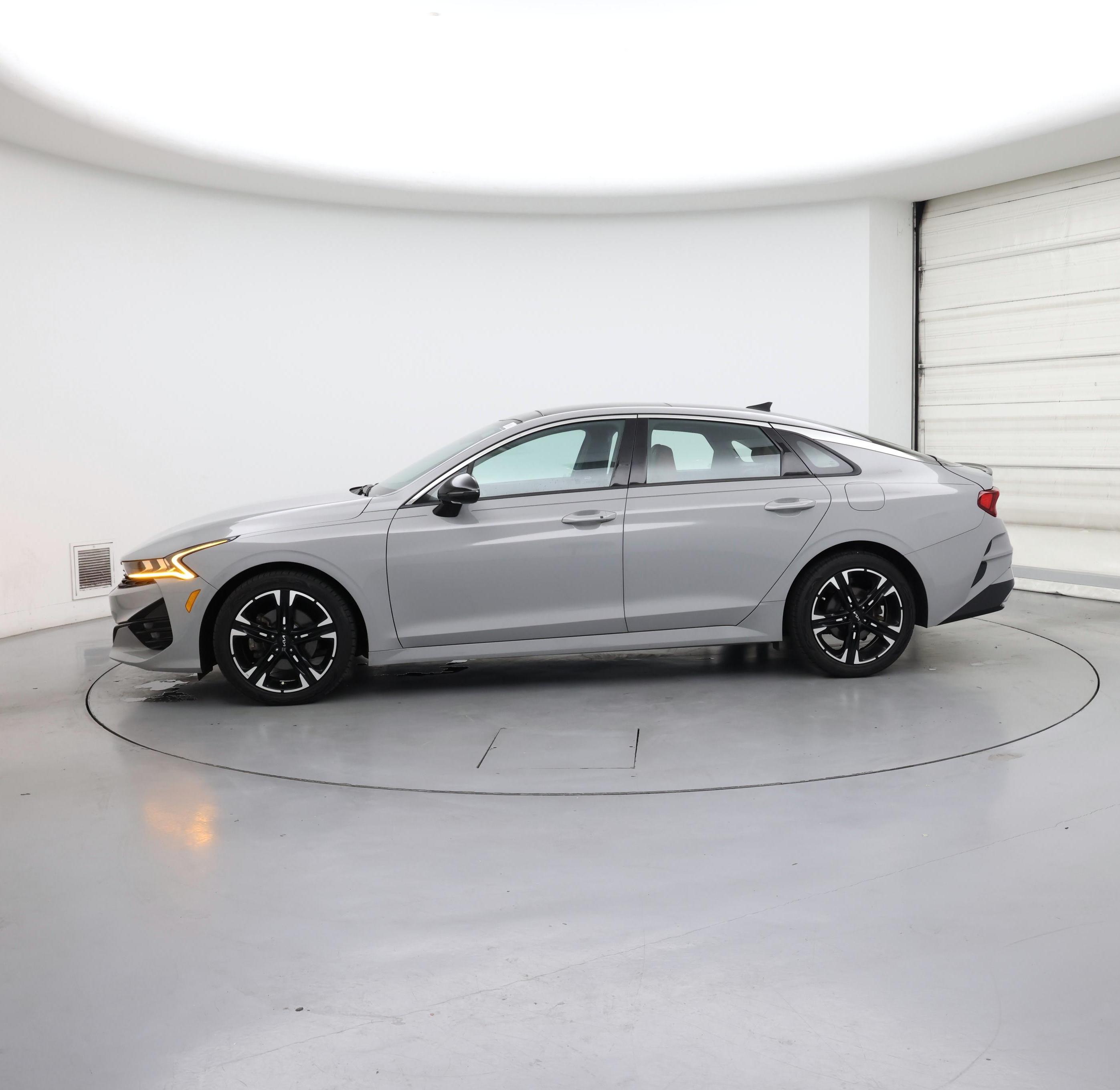 Thumbnail: 2022 Kia K5 - 3