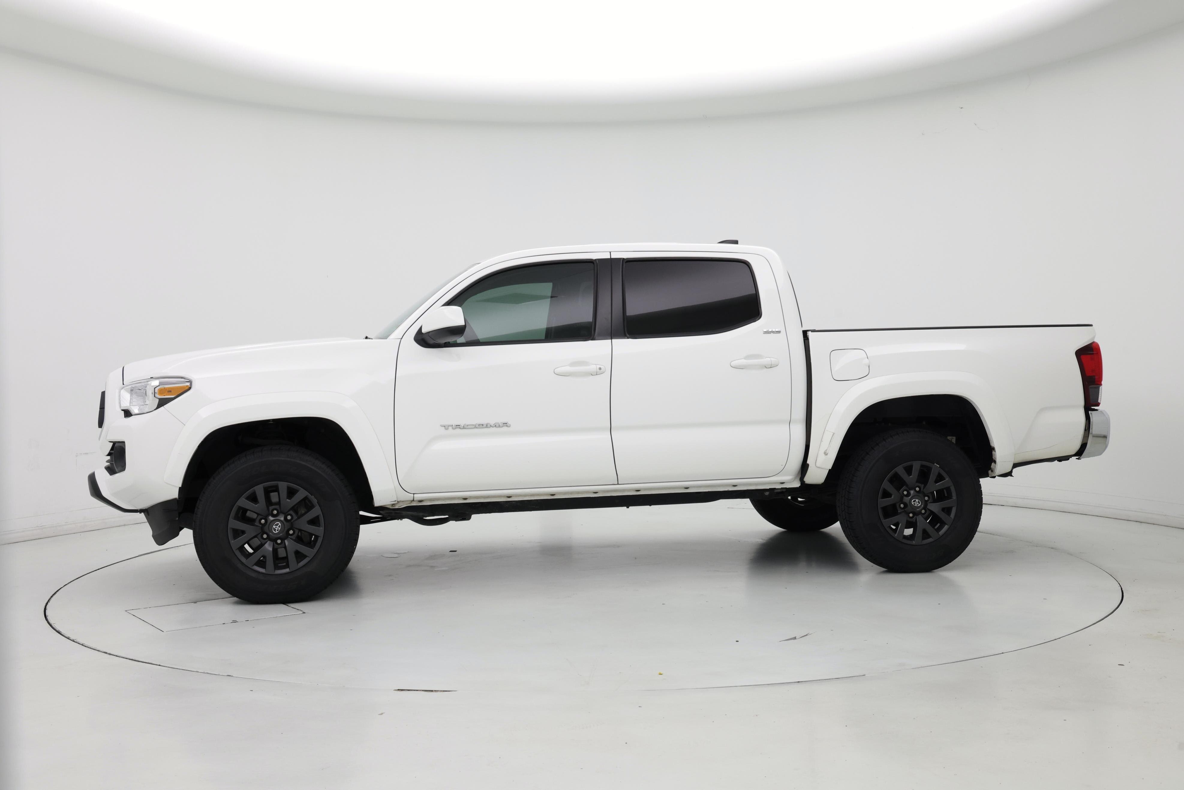 Thumbnail: 2022 Toyota Tacoma - 3