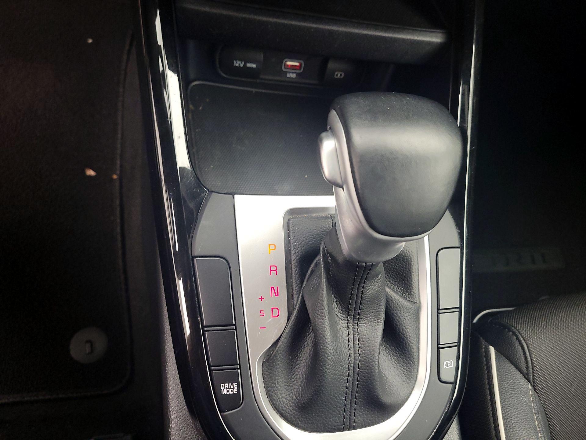 Thumbnail: 2022 Kia Forte - 15