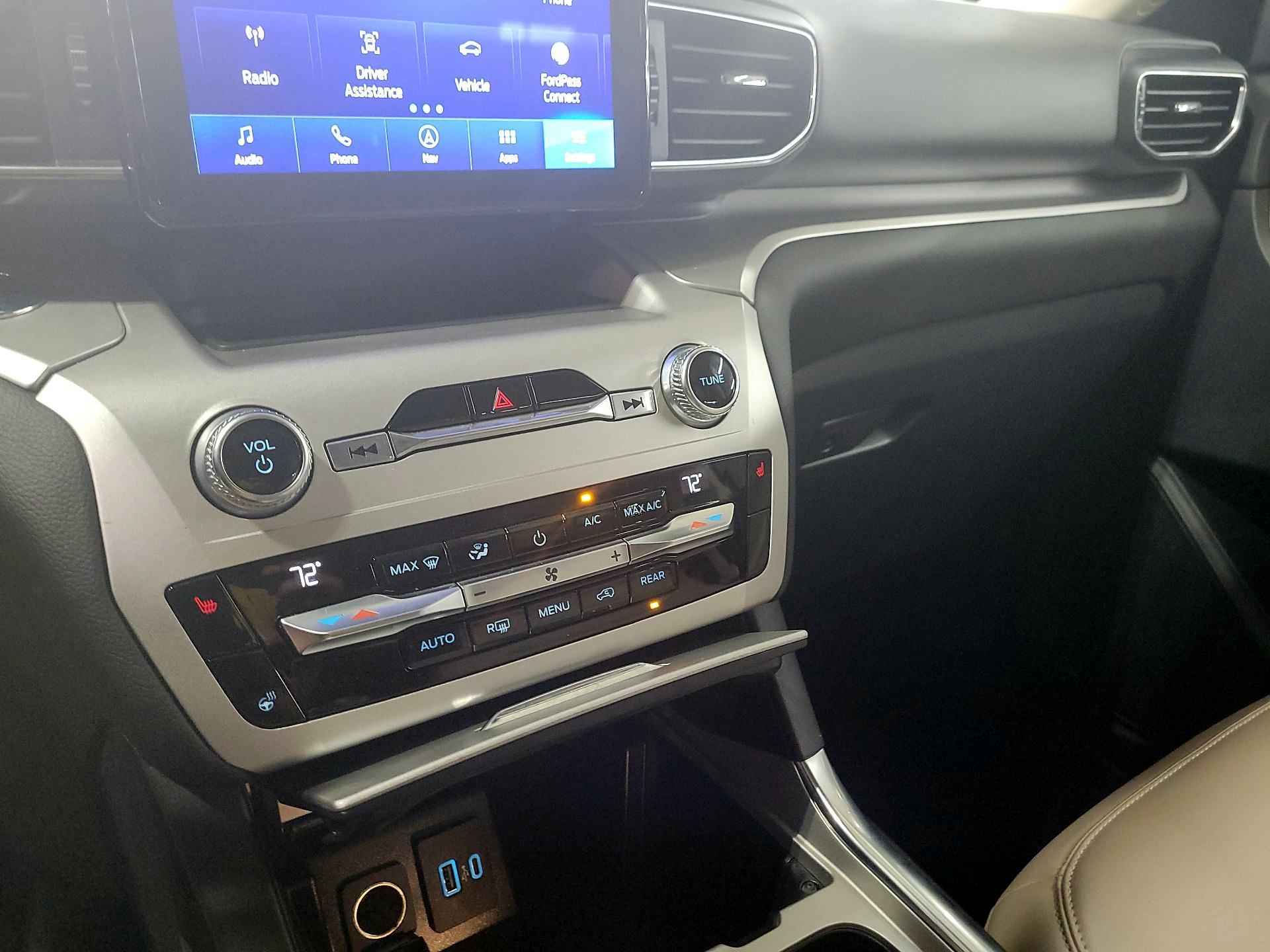 Thumbnail: 2021 Ford Explorer - 16