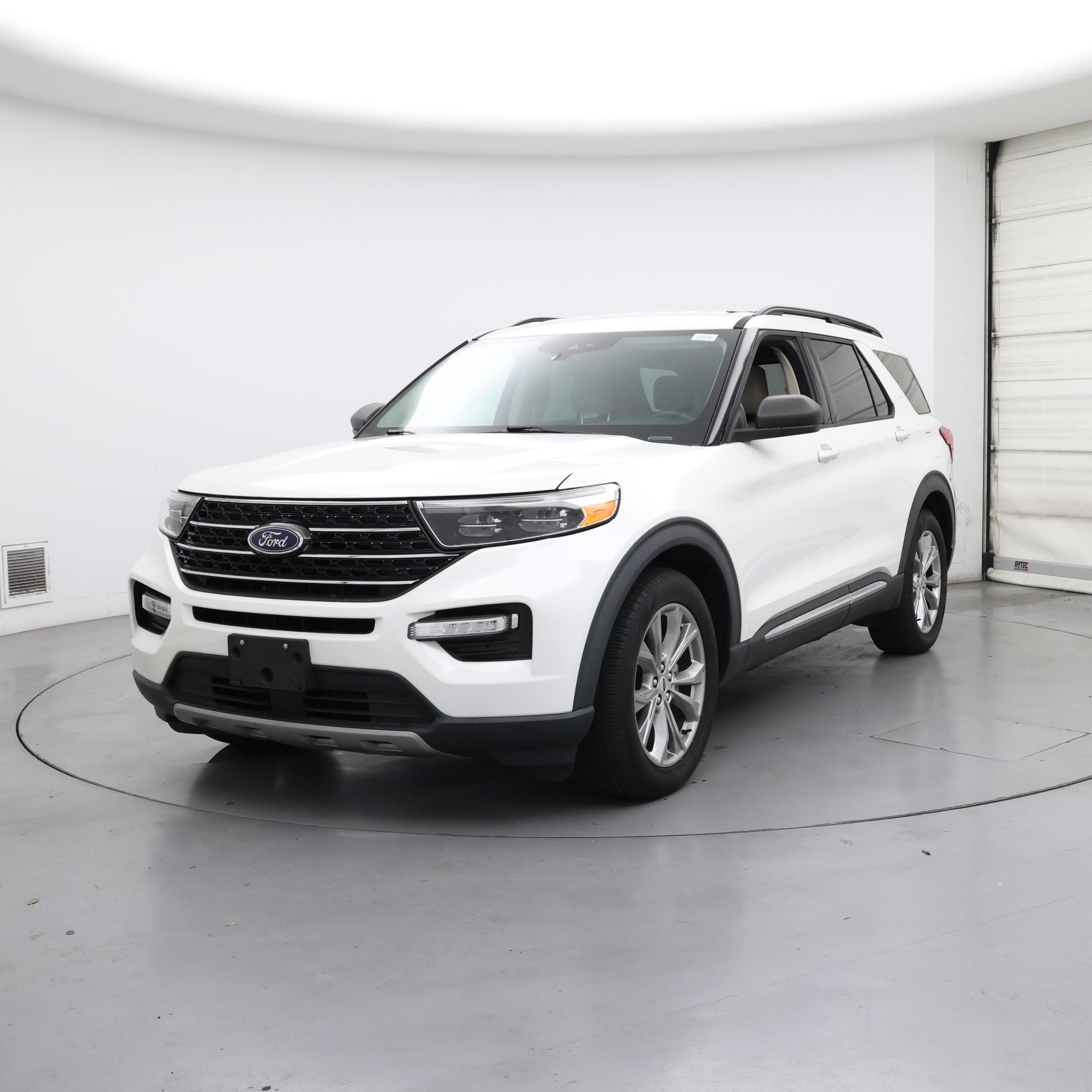 Thumbnail: 2021 Ford Explorer - 4