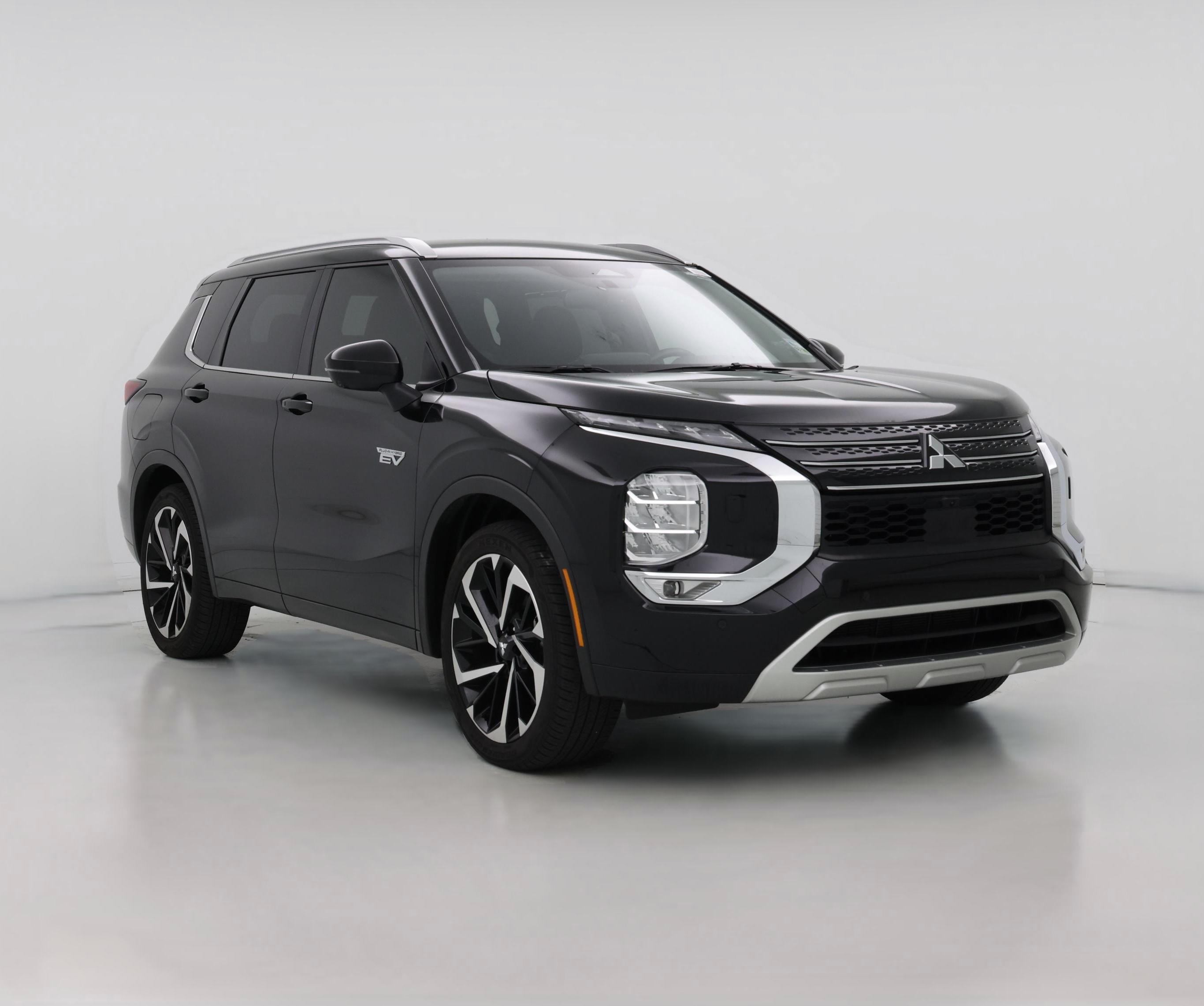 Thumbnail: 2023 Mitsubishi Outlander - 1
