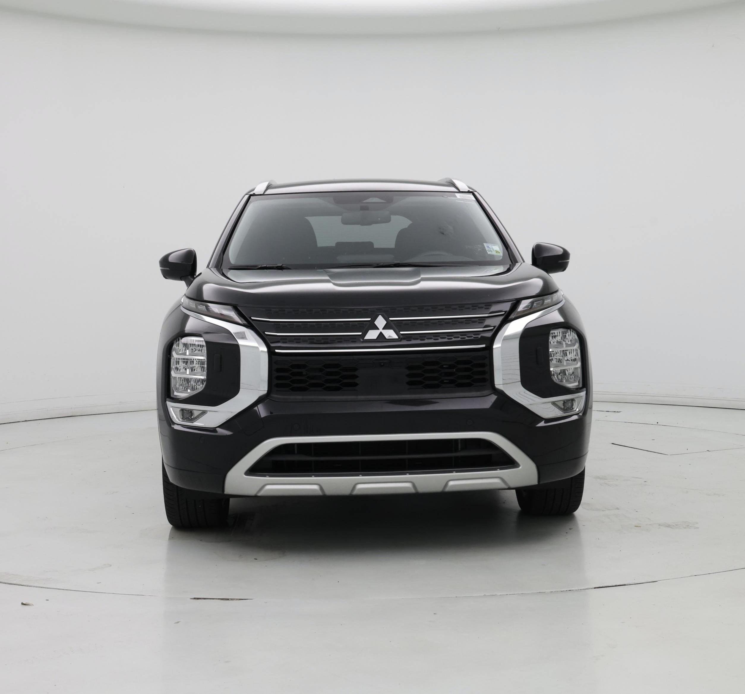 Thumbnail: 2023 Mitsubishi Outlander - 5