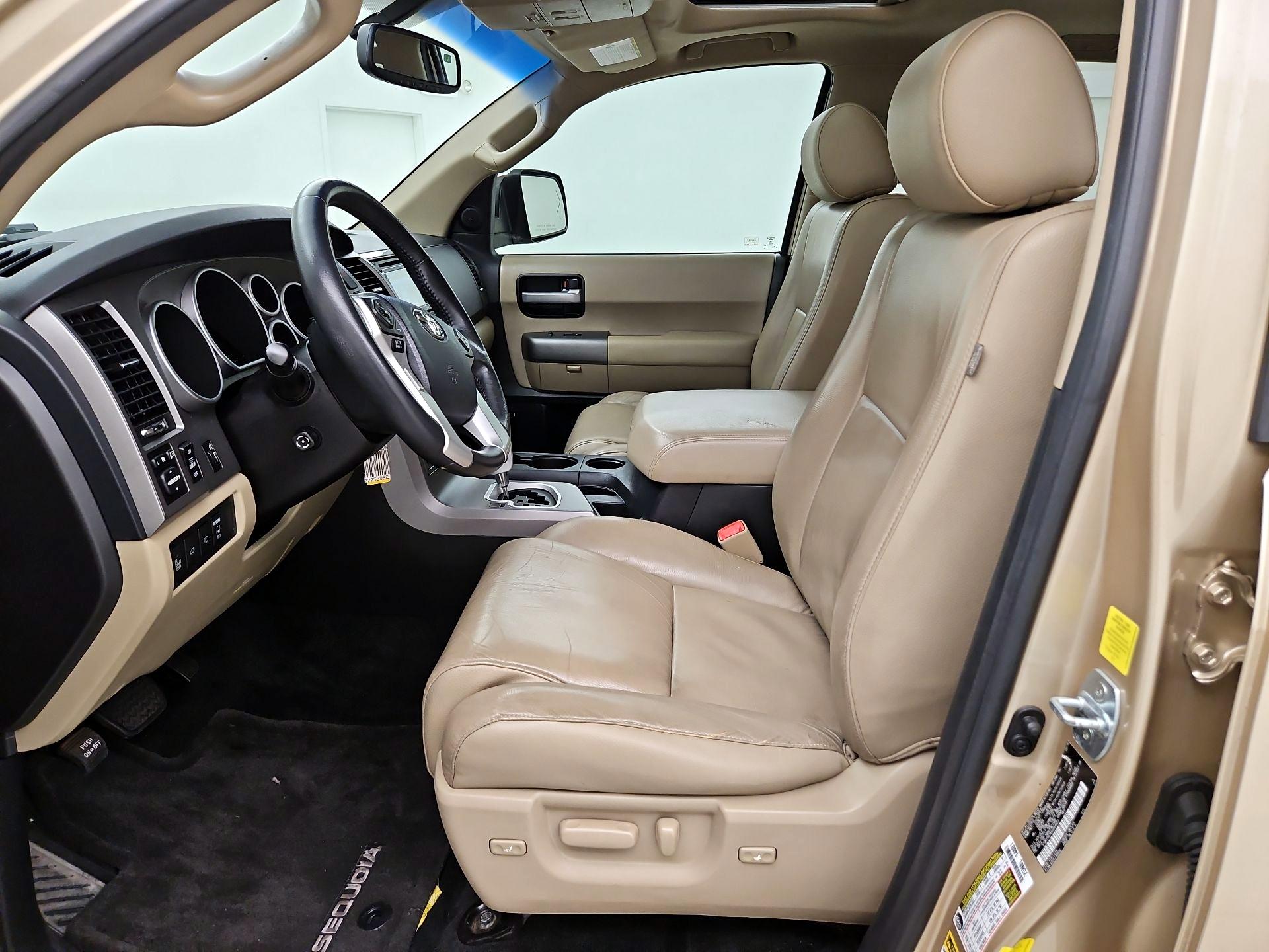 Thumbnail: 2016 Toyota Sequoia - 11